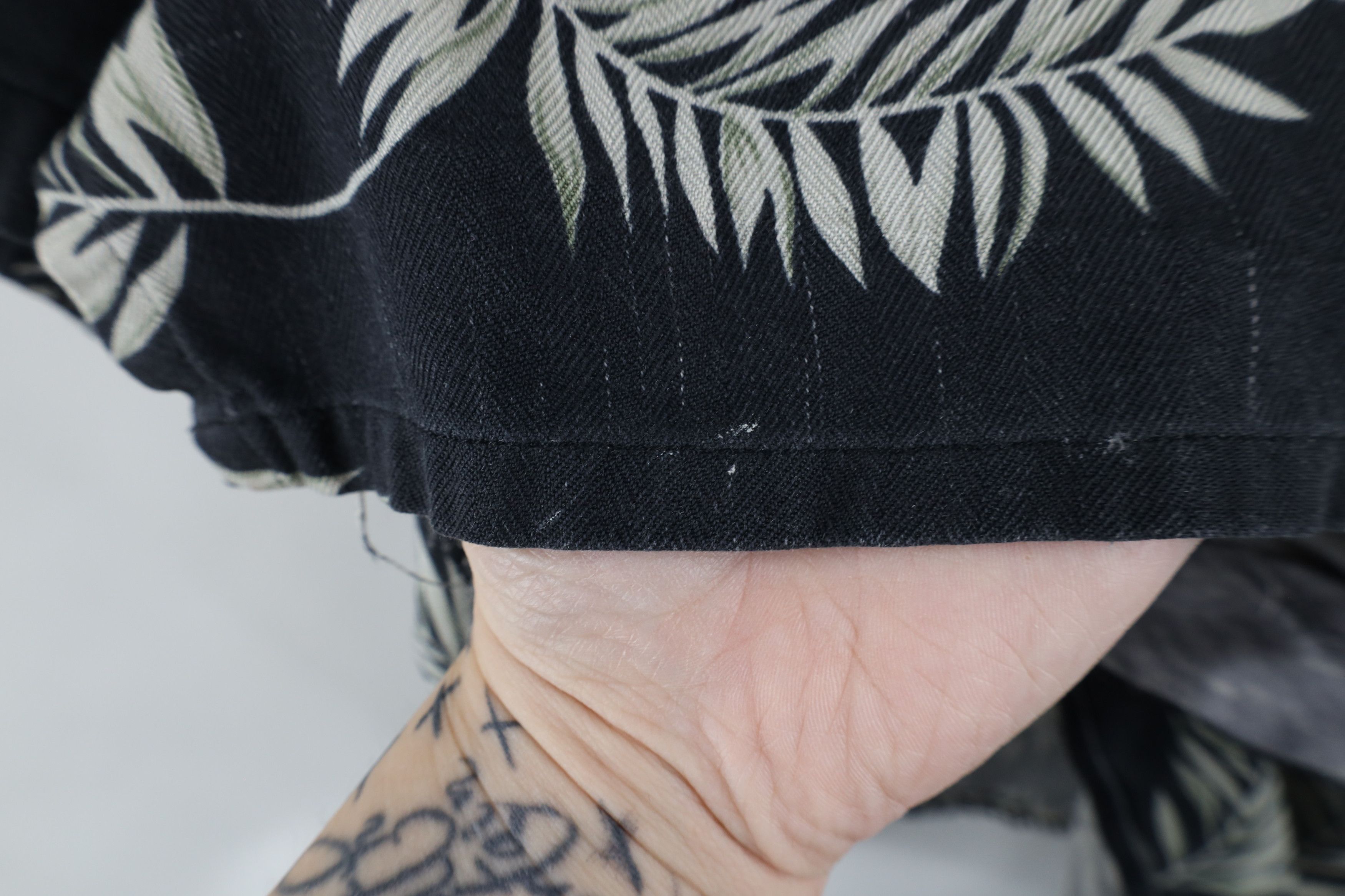 Vintage Vintage 90s Streetwear Palm Leaf Looped Collar Button Shirt Size US XL / EU 56 / 4 - 4 Thumbnail