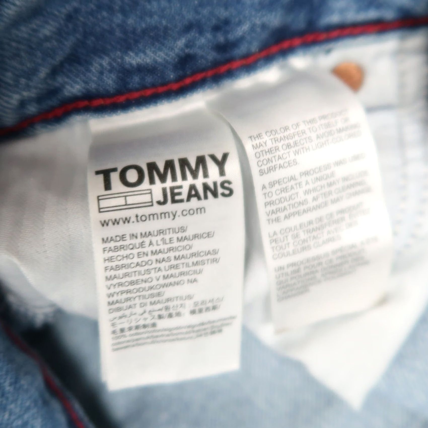 Tommy Hilfiger VINTAGE Tommy Hilfiger Light Wash Blue Denim Mini Jean Skirt 29 Womens Skirt Short Casual Denim Cotton Distressed 1990s Size 32" / US 10 / IT 46 - 5 Thumbnail