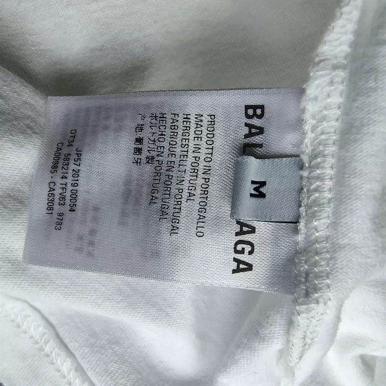 Balenciaga Balenciaga White Round Neck Short Sleeve with Red Letter C Size US M / EU 48-50 / 2 - 5 Thumbnail