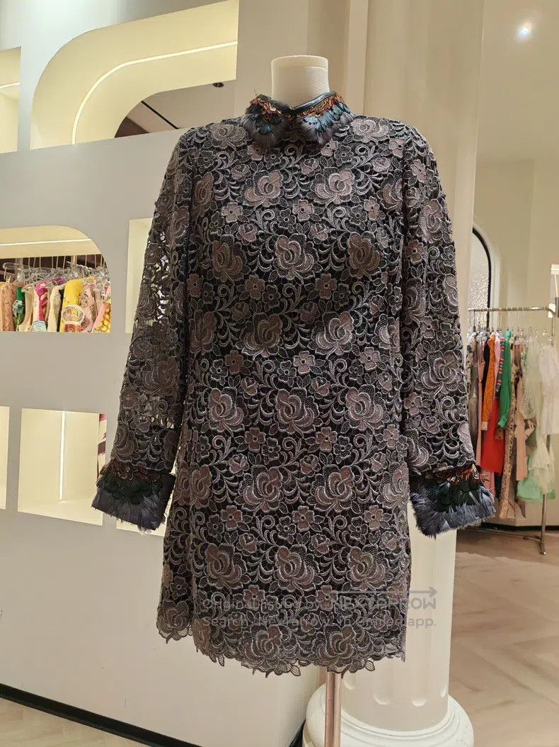 Valentino Valentino Heavy work dress Size S / US 4 / IT 40 - 2 Thumbnail
