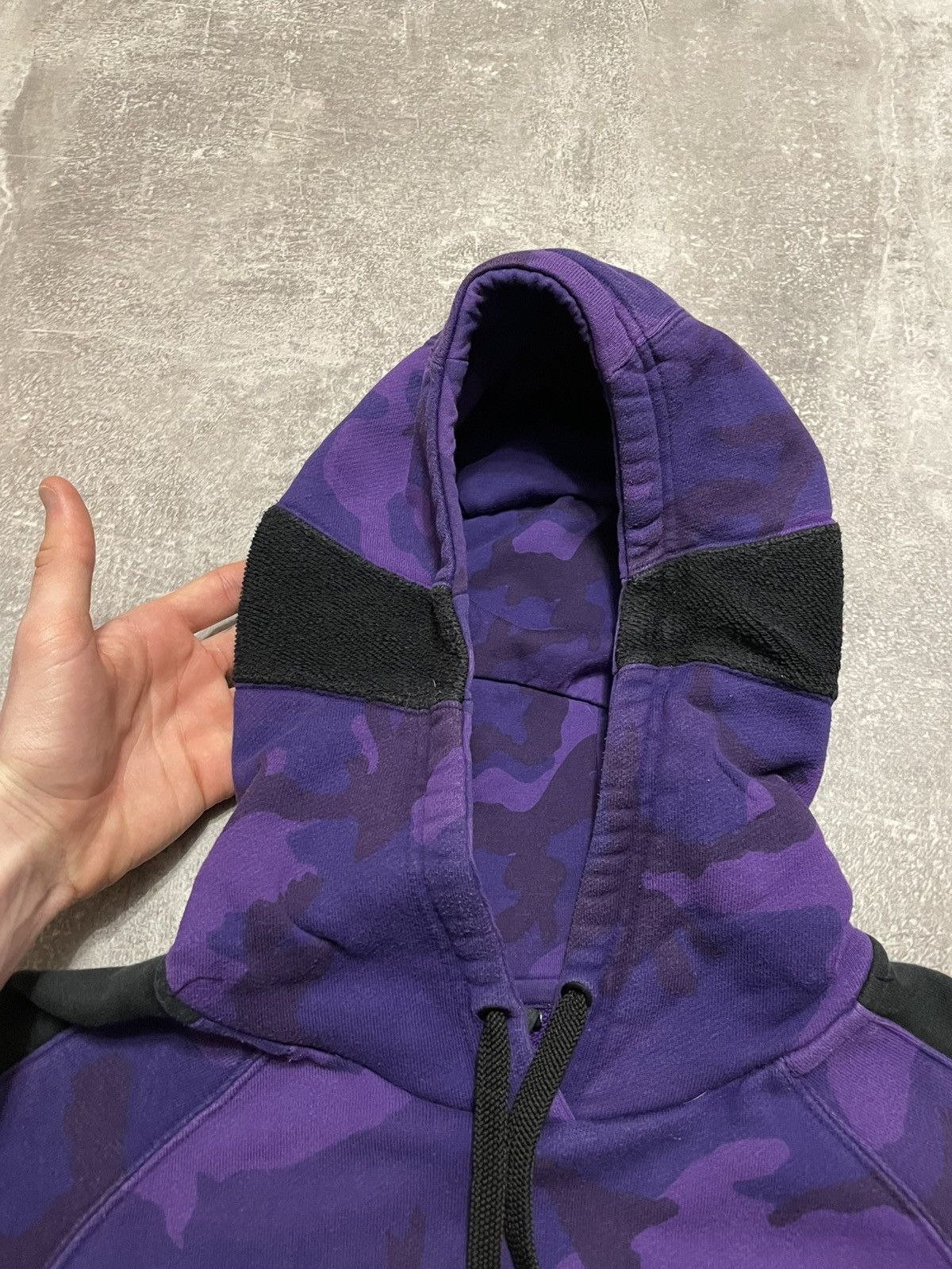 NBA × Nike Vintage Nike NBA LA Lakers Lebron Hoodie Purple Camo Size US M / EU 48-50 / 2 - 12 Thumbnail