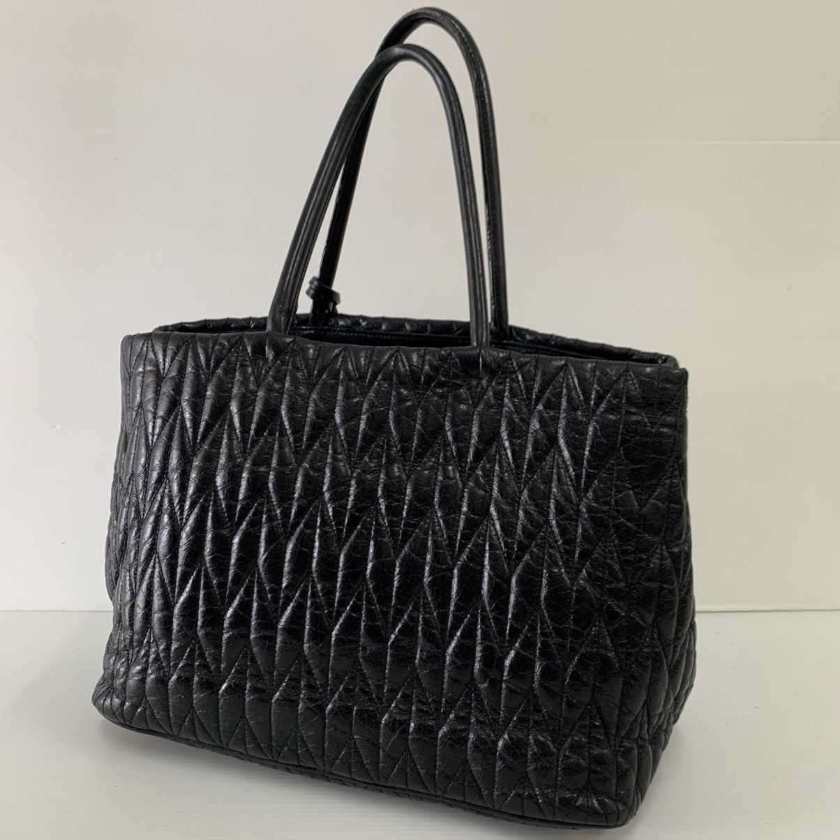 Miu Miu Miu Miu Matelasse Black Leather Shoulder Bag Size ONE SIZE - 3 Thumbnail