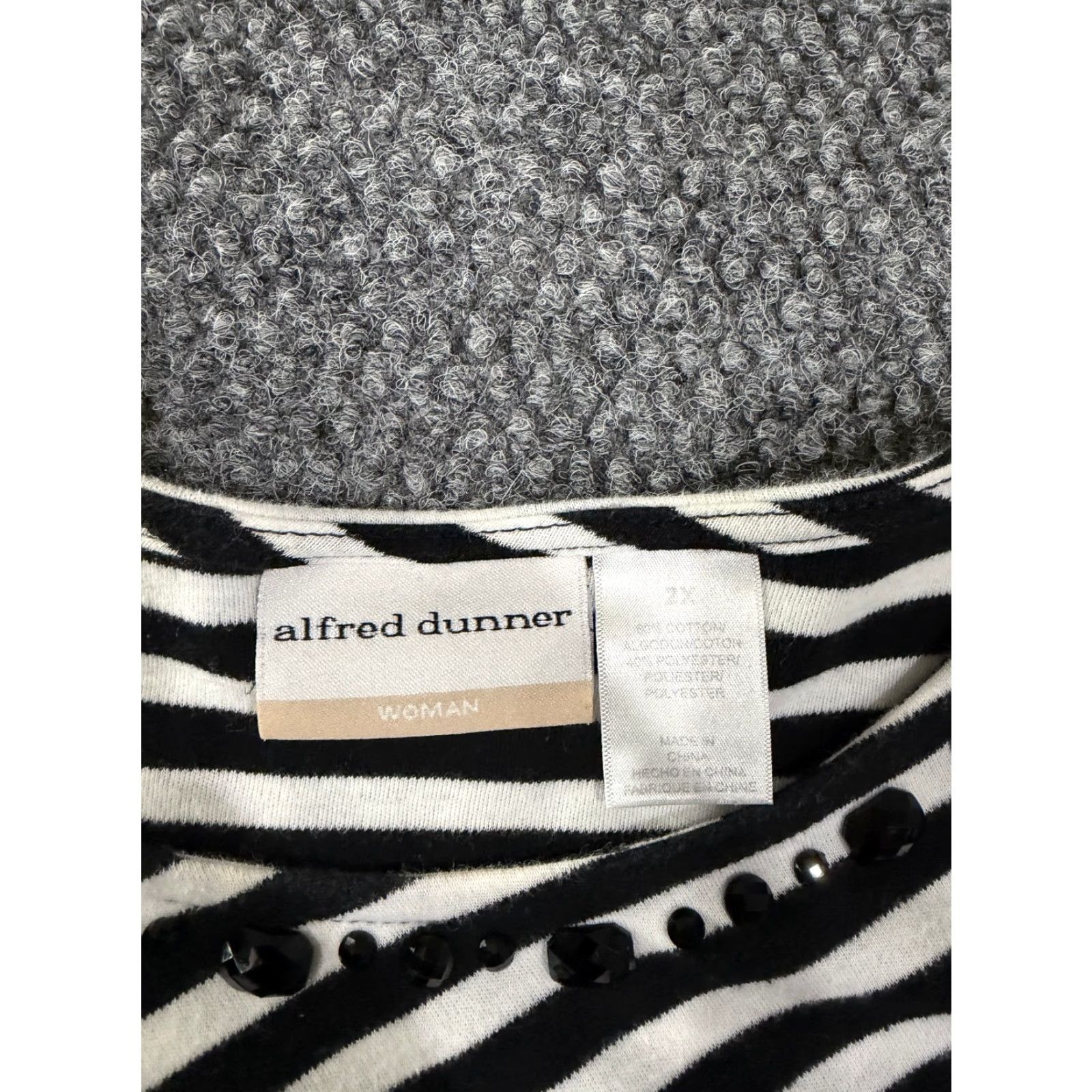 Vintage Alfred Dunner Women Pink? Black Striped Pullover Knit Blouse Casual 2X Short Sleeve Round Neck Regular Fit Cotton Polyester Size XXL / US 16-18 / IT 52-54 - 3 Thumbnail
