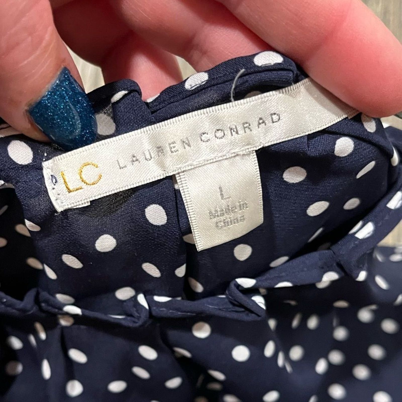 Vintage LC Lauren Conrad Blouse Cap Sleeves Polka Dots Round Neck L Size L / US 10 / IT 46 - 2 Thumbnail