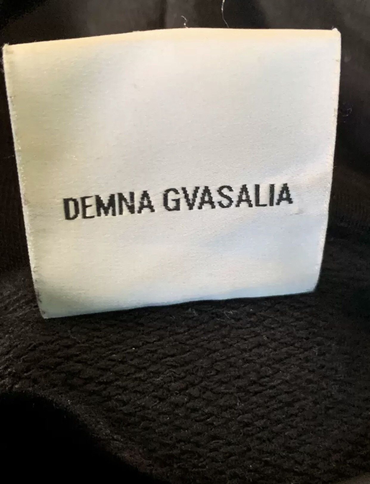 Vetements Vetements 18ss blood drop Sanskrit thick sweatshirt 2412- Size US XS / EU 42 / 0 - 6 Thumbnail