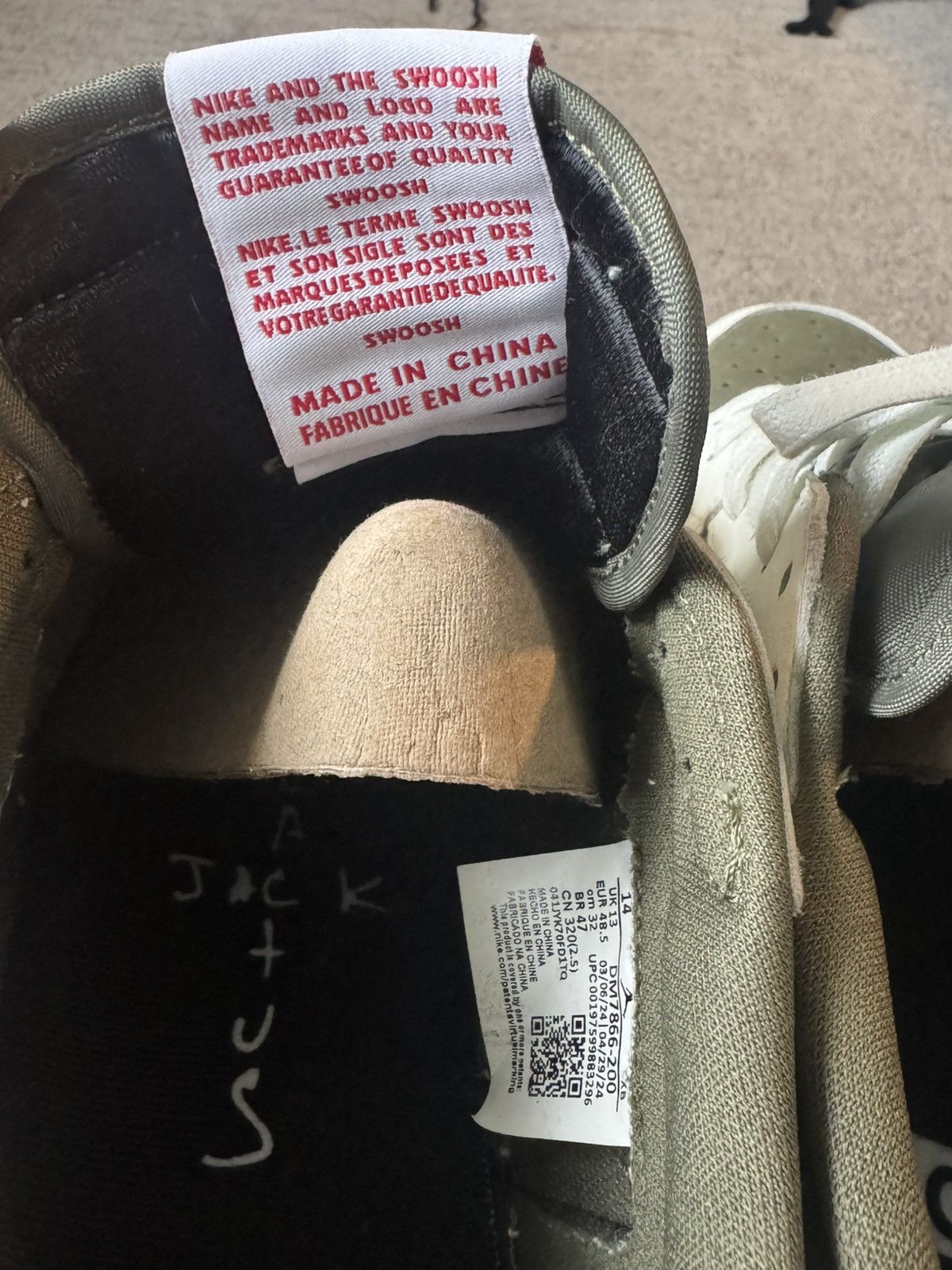 Jordan Brand × Travis Scott Travis Scott Jordan 1 Low Medium Olive Size US 14 / EU 47 - 11 Thumbnail