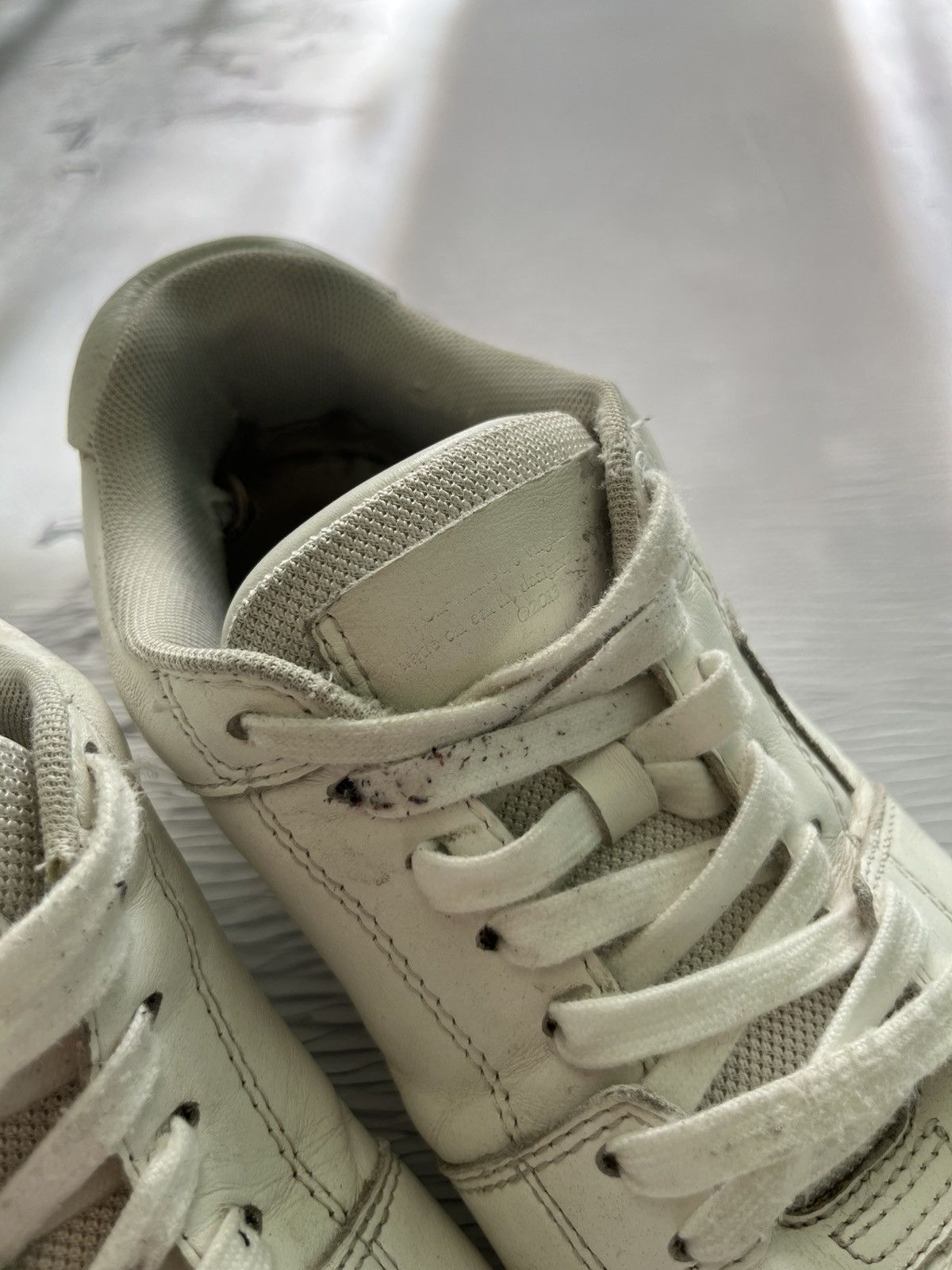 Off-White Off White Low Top Sneakers Luxury Streetwear Shoes White Size US 7 / EU 40 - 5 Thumbnail