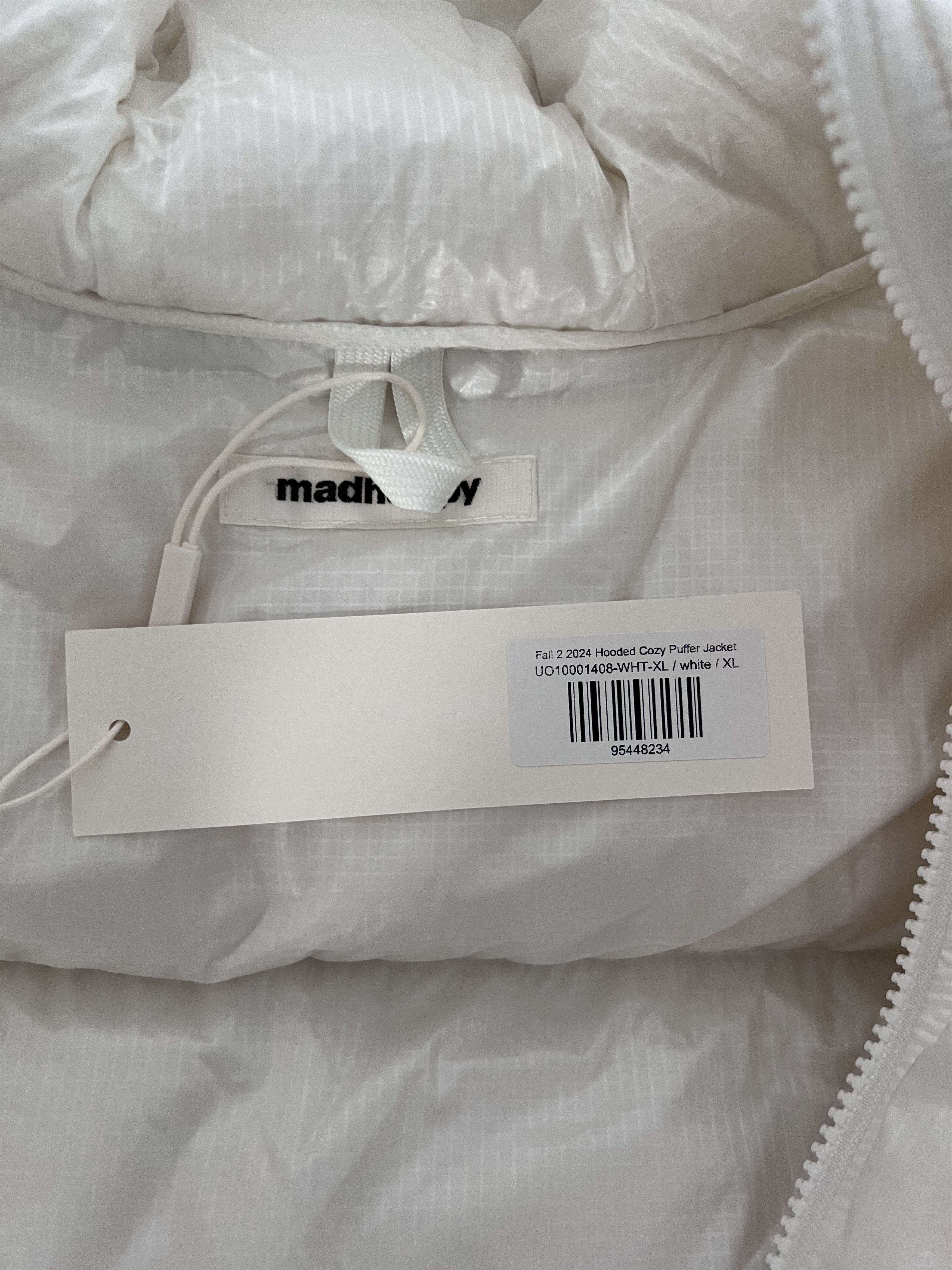 Madhappy Madhappy Fall 2024 Hooded Cozy Puffer Jacket in White Size US XL / EU 56 / 4 - 8 Thumbnail