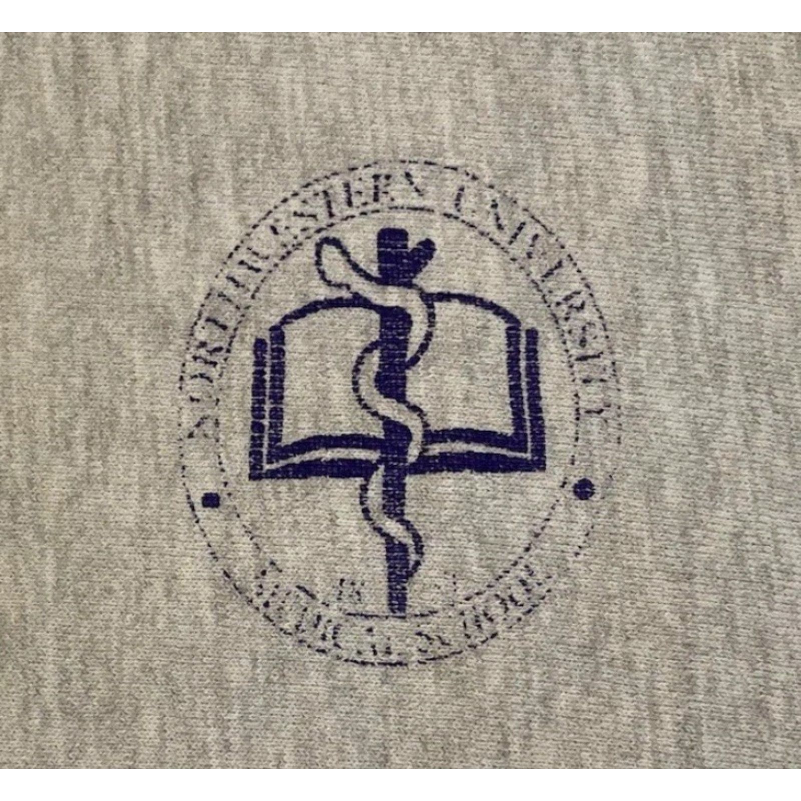 Vintage VINTAGE Northwestern University Medical School Reverse Weave Sweatshirt Hoodie L Gray Men Large USA 80s 90s College University Spirit USA Mentions Size US L / EU 52-54 / 3 - 2 Thumbnail