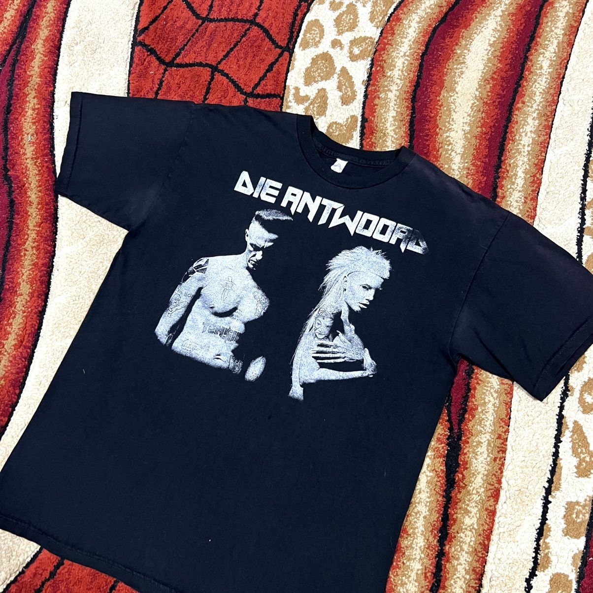 Band Tees Vintage Thrashed Faded Die Antwoord Hip Hop Duo Band Shirt Size US M / EU 48-50 / 2 - 1 Thumbnail