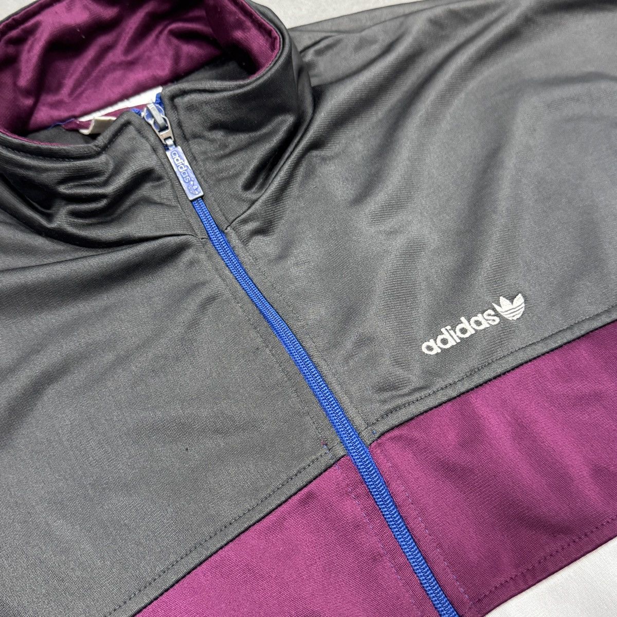 Adidas Vintage Adidas Track Jacket Retro 90s Men Size M Size US M / EU 48-50 / 2 - 9 Thumbnail