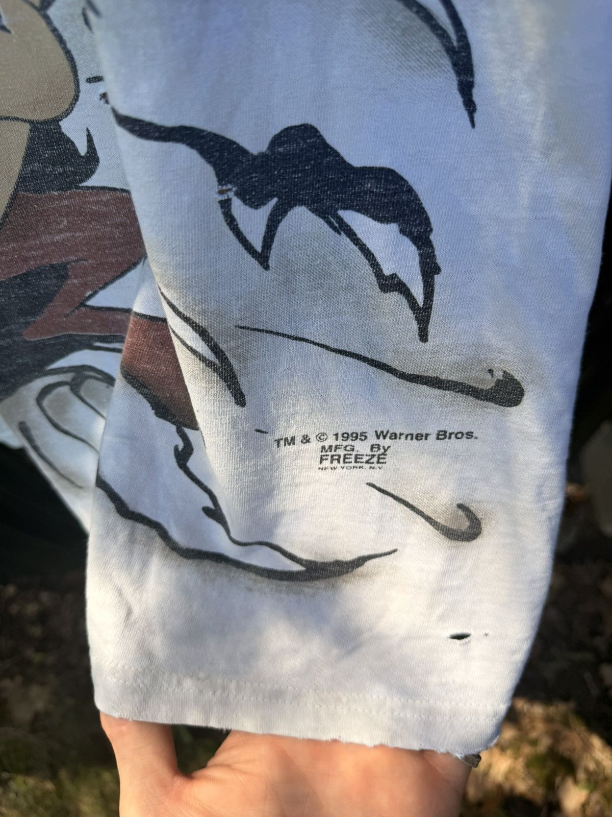 Vintage VTG 1995 TAZ FREEZE WILD THING TEE SIZE XL Size US XL / EU 56 / 4 - 4 Thumbnail