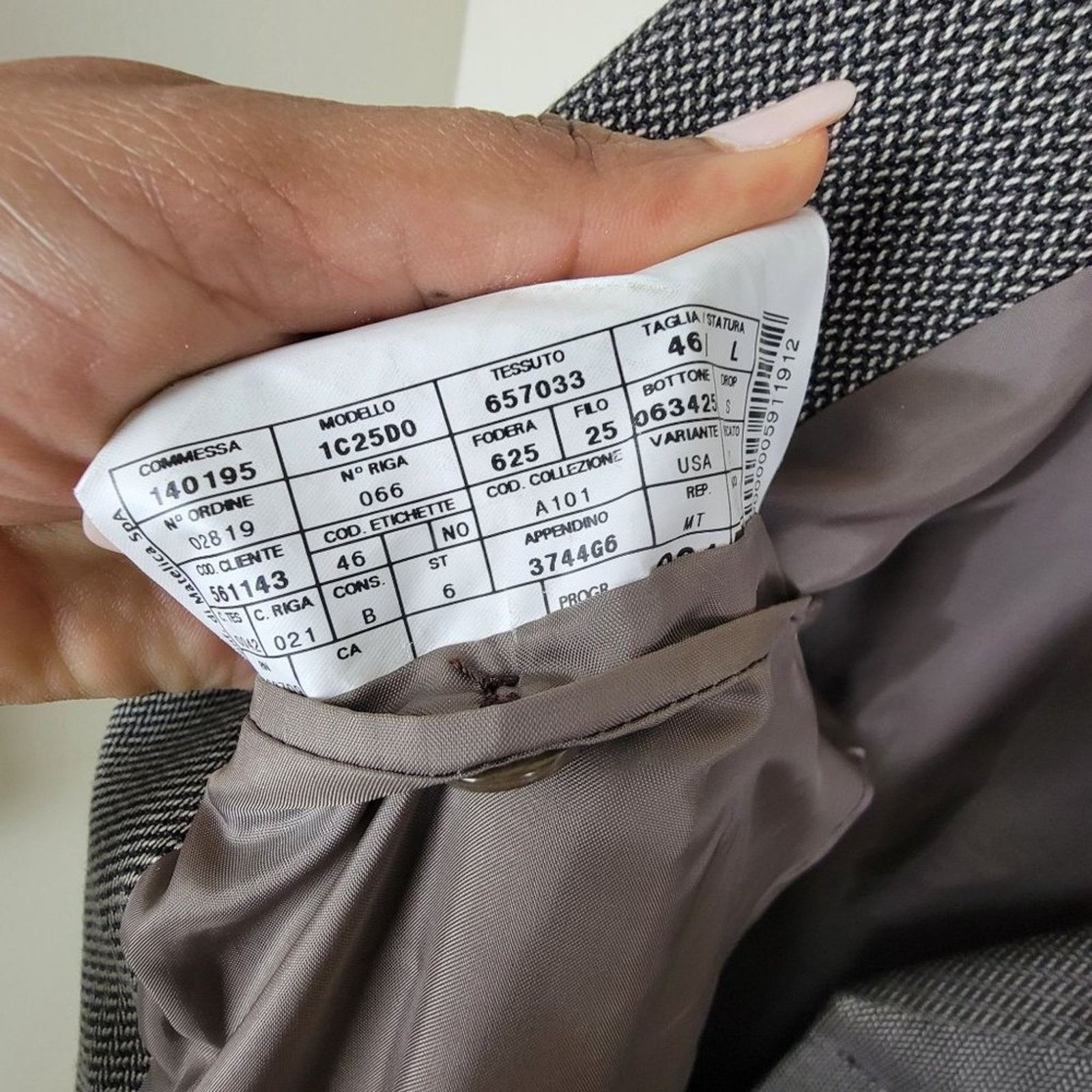 Armani Collezioni Armani Collezioni Herringbone Blazer Model Italy *Read* Size US L / EU 52-54 / 3 - 8 Thumbnail