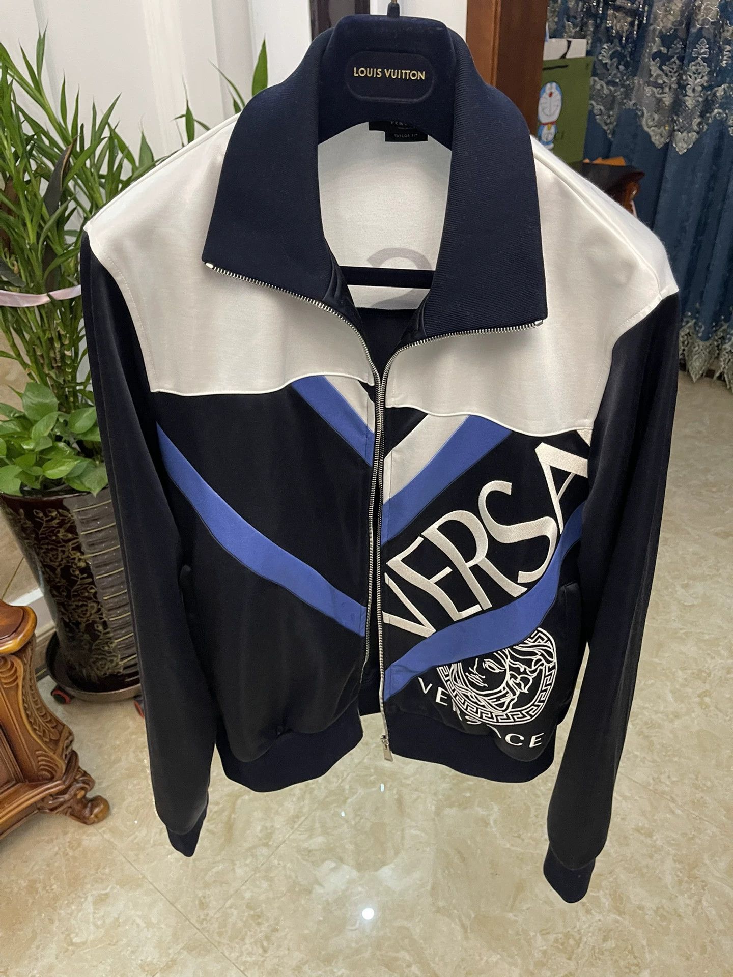 Versace Versace 2021 Jacket Back/Front Medusa L 99 New Auth Size US L / EU 52-54 / 3 - 1 Thumbnail