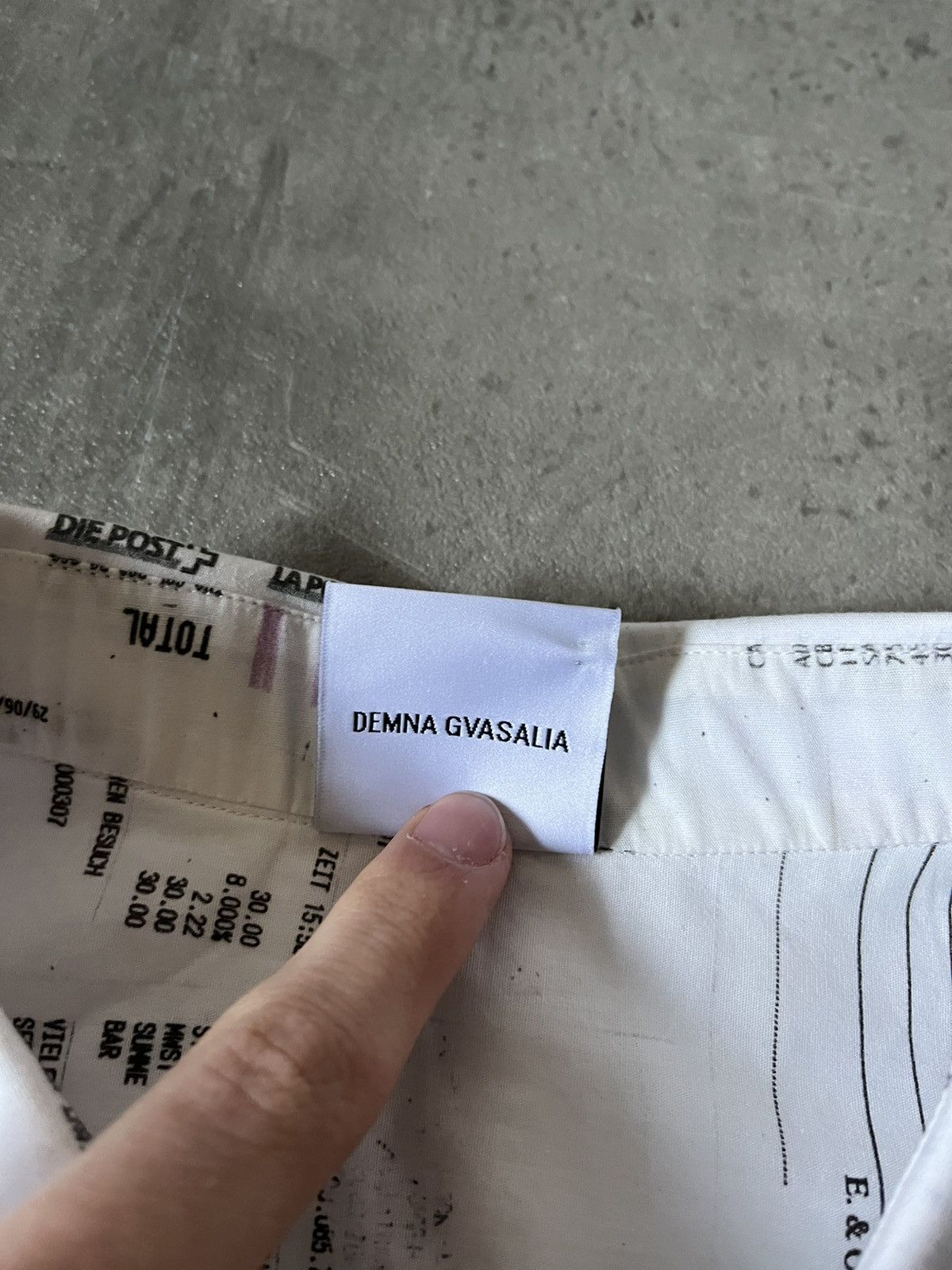 Vetements Vetements Hiver 2019 Receipt white button up shirt Size US M / EU 48-50 / 2 - 9 Thumbnail