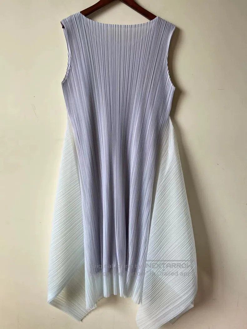 Issey Miyake Issey Miyake Medium Length Dress Size L / US 10 / IT 46 - 2 Thumbnail