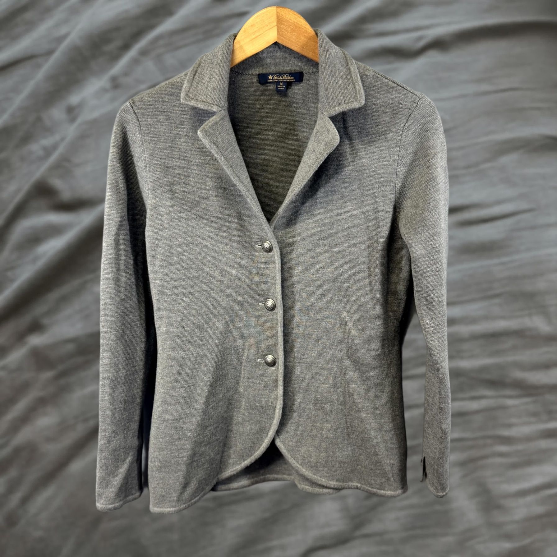 Brooks Brothers Brooks Brothers Sweater Cardigan Womens Medium Gray Wool Extra Fine Italian Merino Size M / US 6-8 / IT 42-44 - 1 Thumbnail