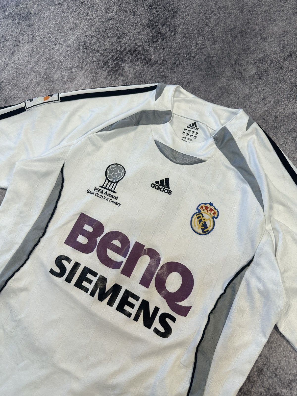 Vintage Vintage Adidas Cannavaro Real Madrid Soccer Jersey Blokecore Size US S / EU 44-46 / 1 - 2 Thumbnail