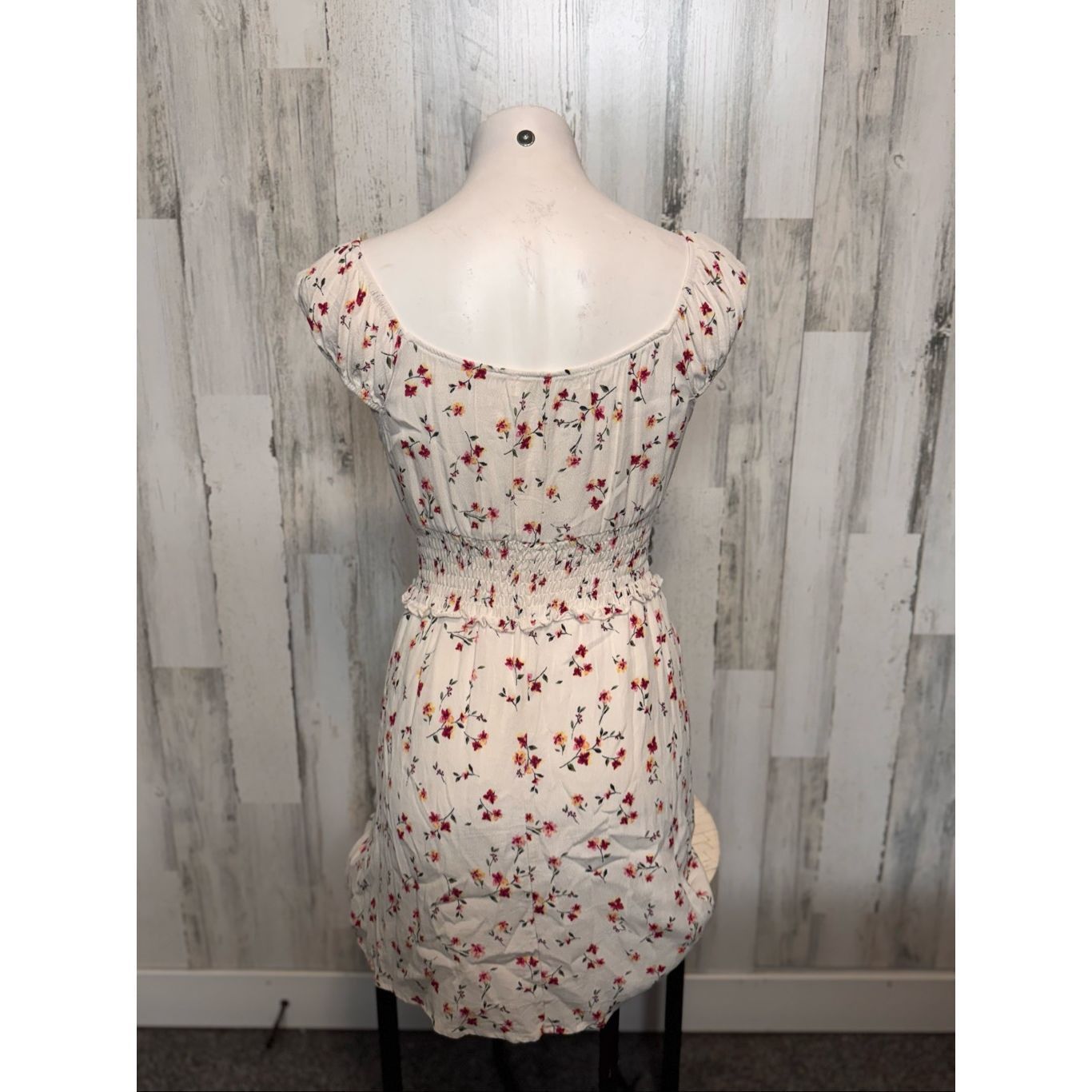 Other ROW A White Floral Smocked Waist Dress Women’s Size M Size M / US 6-8 / IT 42-44 - 4 Thumbnail