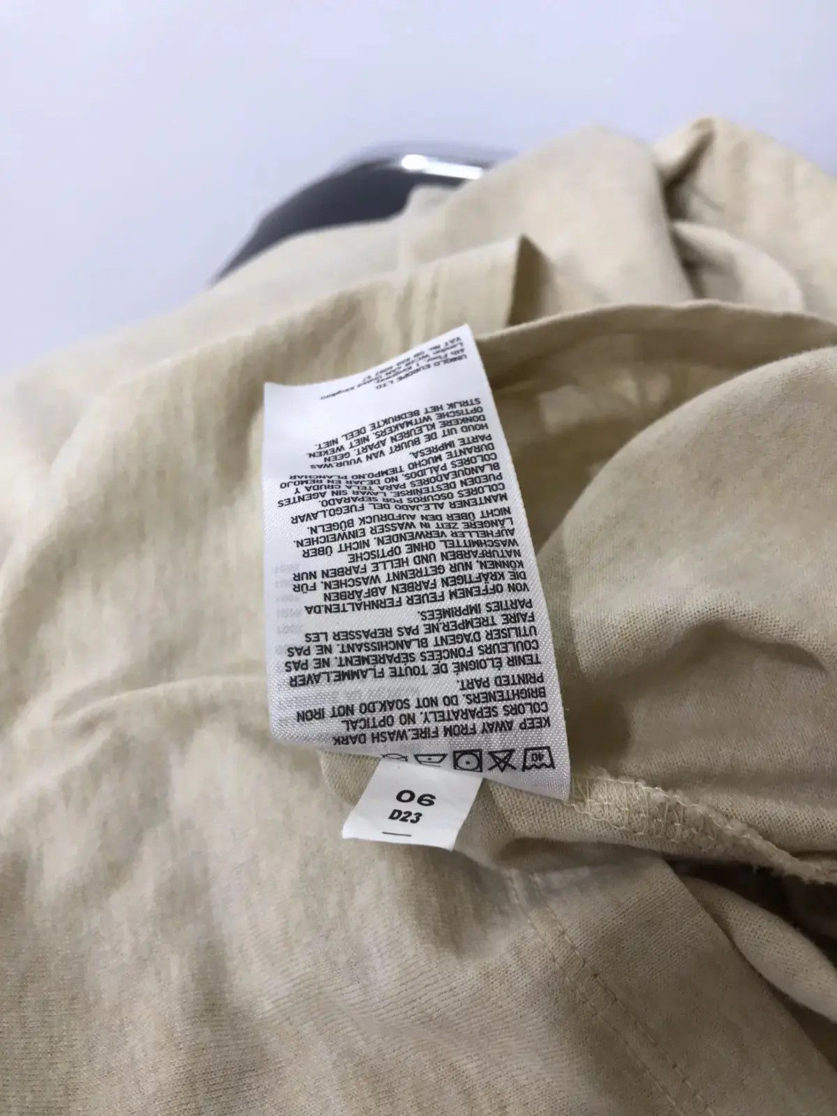Japanese Brand × Uniqlo Uniqlo long sleeve t-shirt size L Size US L / EU 52-54 / 3 - 5 Thumbnail