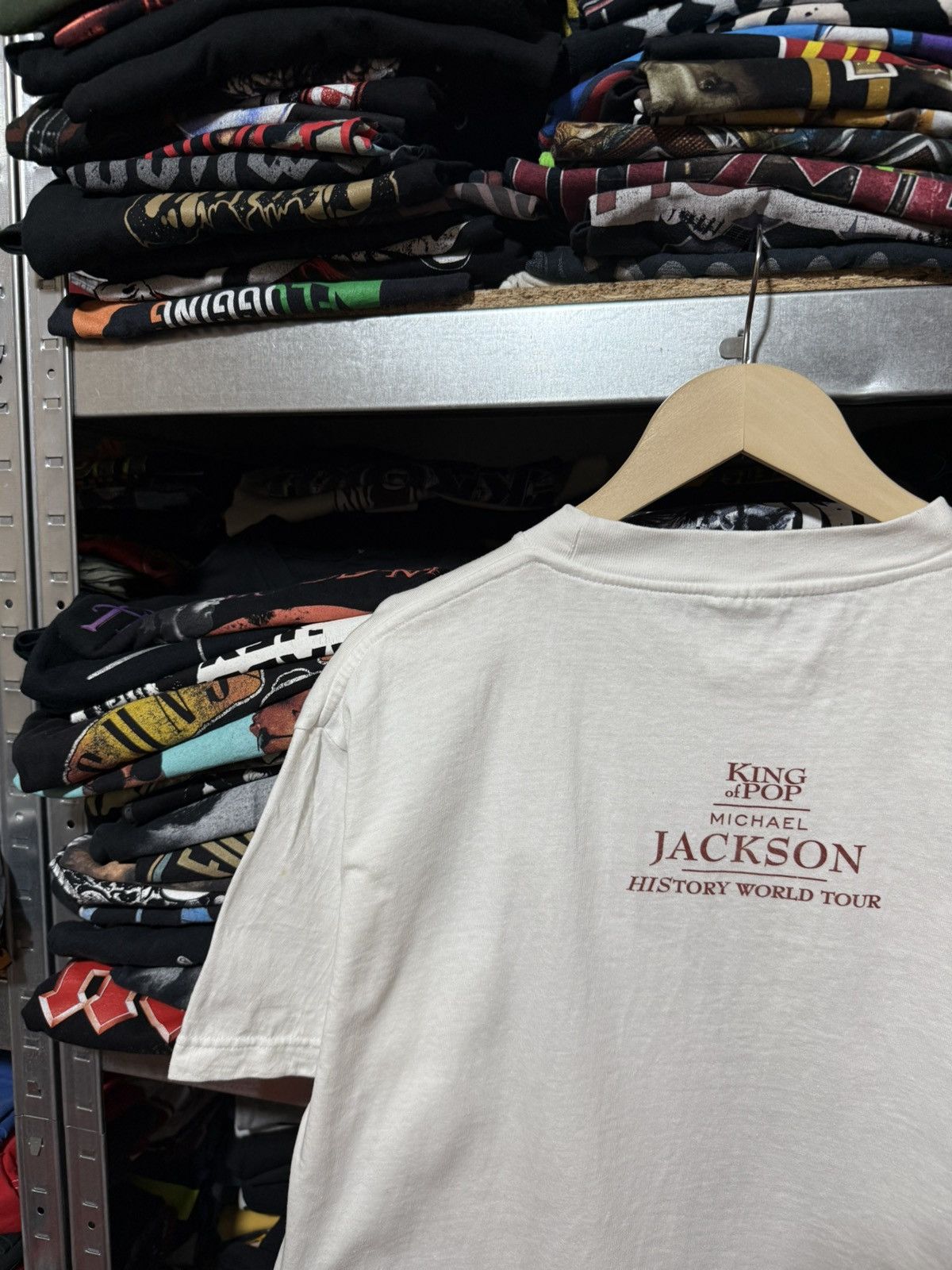 Vintage Vintage 1996 Michael Jackson King Of Pop History Tour Tee Size US XL / EU 56 / 4 - 4 Thumbnail