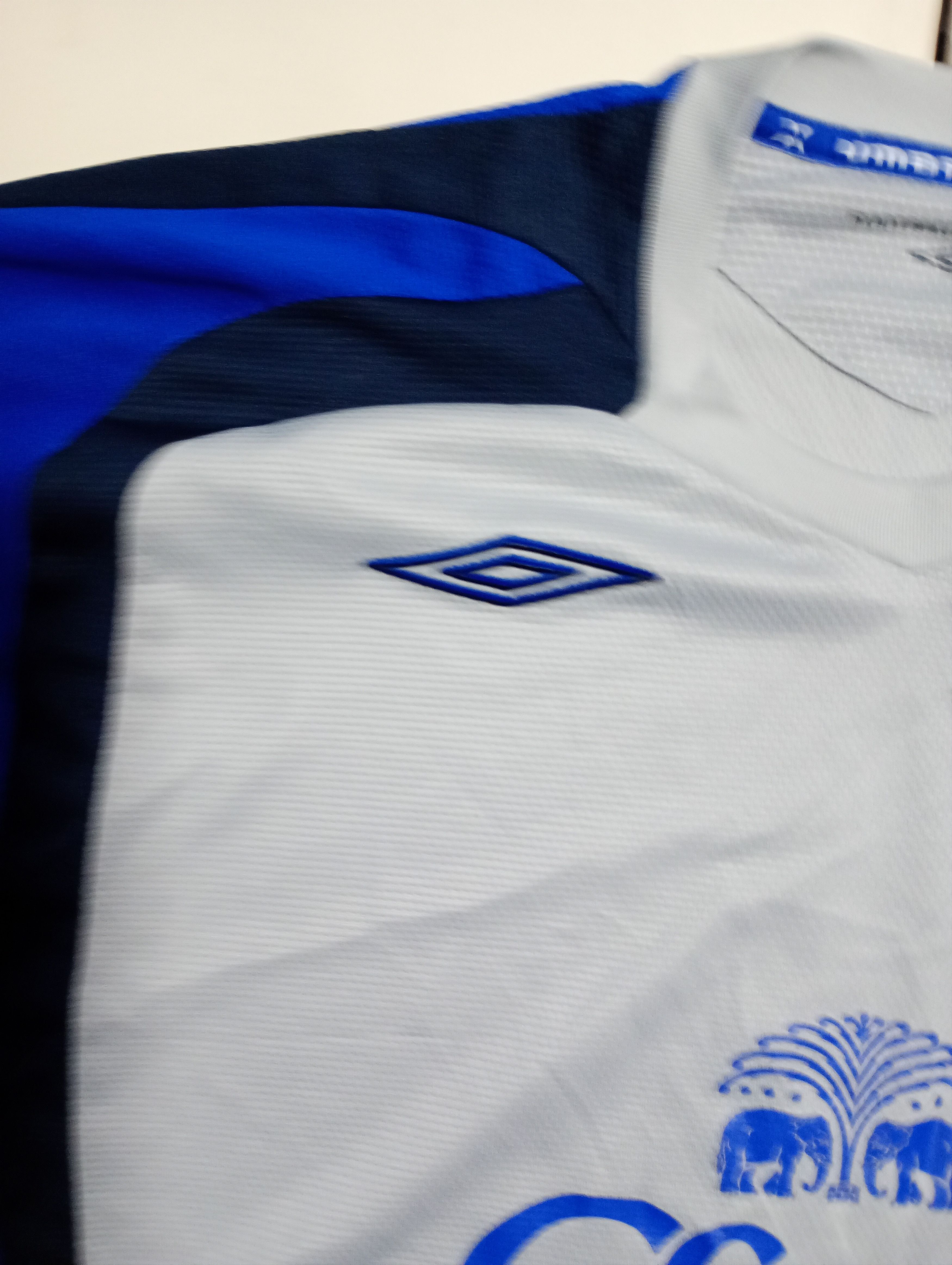 Umbro Umbro Everton FC Jersey 2005-2006 Size US L / EU 52-54 / 3 - 8 Thumbnail