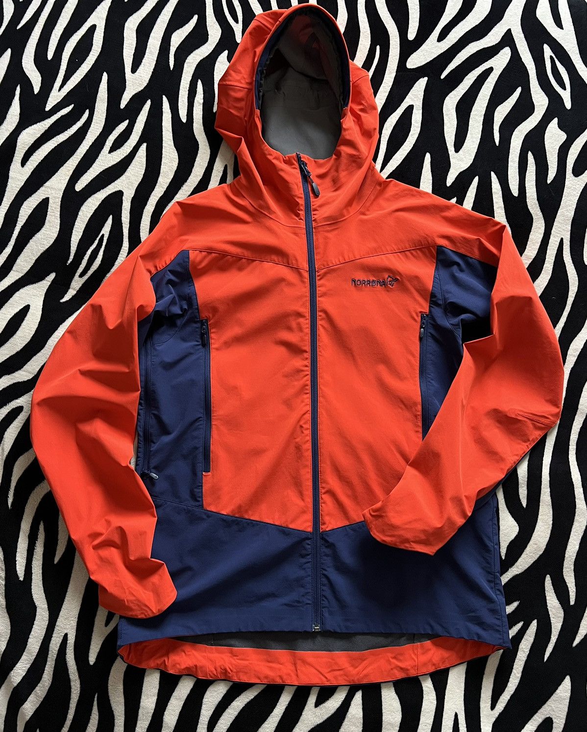 Norrona Norrona falketind windstopper hybrid jacket Size US XL / EU 56 / 4 - 2 Thumbnail