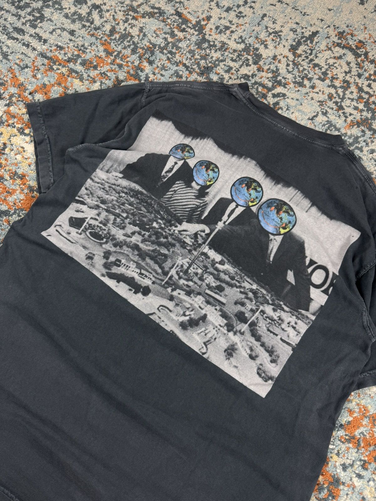 Travis Scott Rare Travis Scott Astroworld staff tee faded washed hype Size US M / EU 48-50 / 2 - 5 Thumbnail