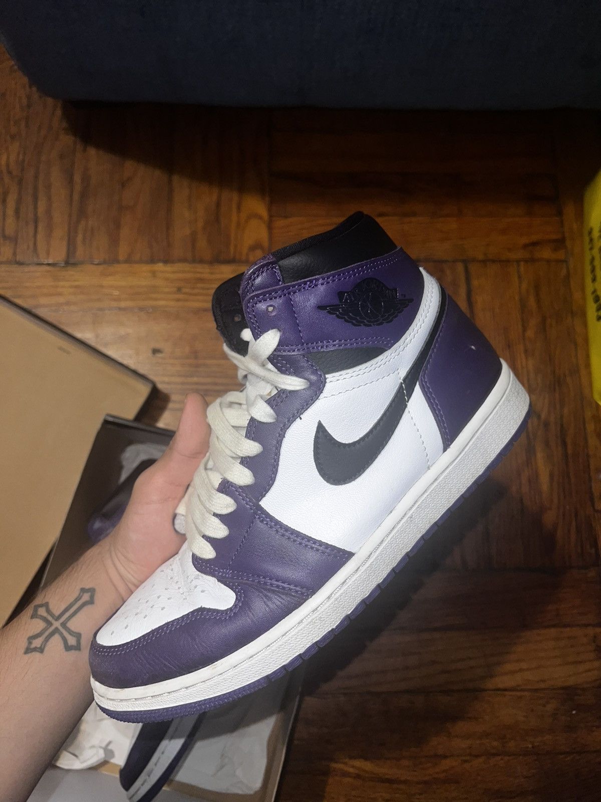 Jordan Brand Jordan 1 court purple Size US 9.5 / EU 42-43 - 2 Thumbnail