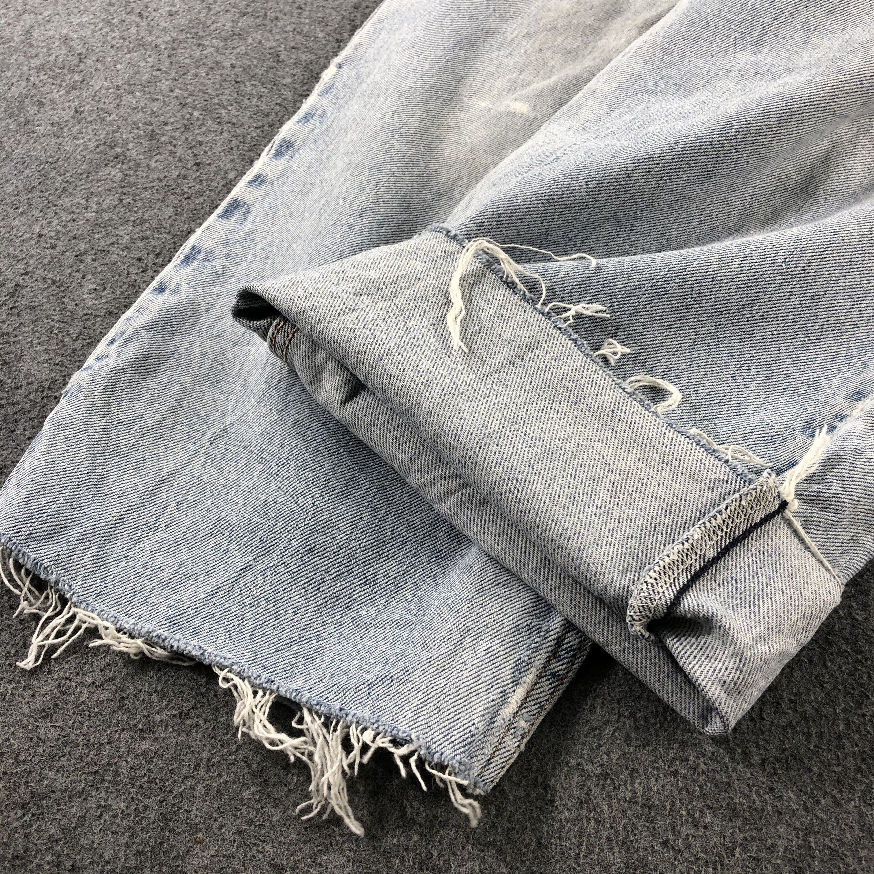 Levi's Vintage Light Wash Levis 550 Jeans-J2541 Size US 37 - 7 Thumbnail