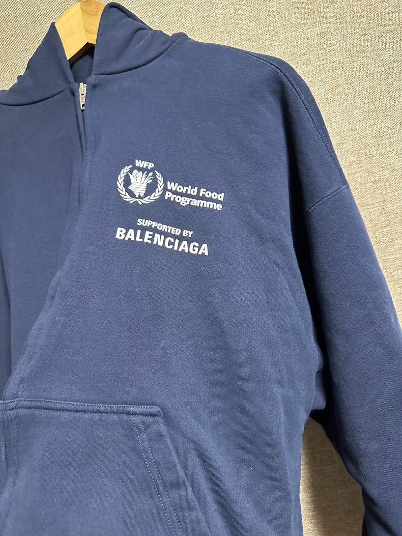 Balenciaga Balenciaga World Food Programme Collab Zip-Up Hooded Sweat Size US S / EU 44-46 / 1 - 5 Thumbnail