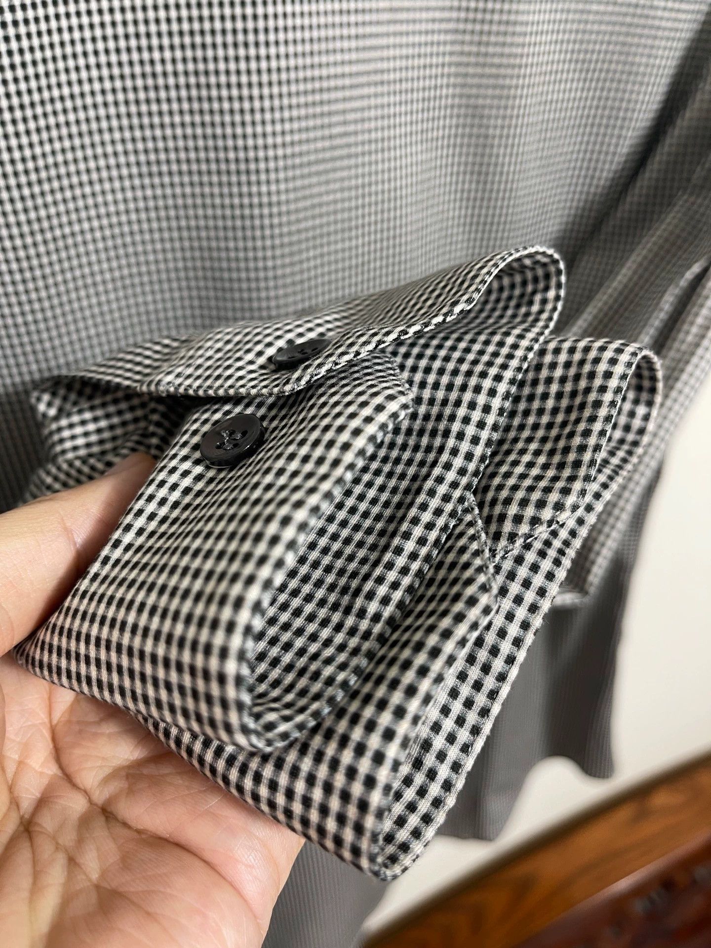 Giorgio Armani Armani Slim Fit Long Sleeve Shirt 42 (Old Money) Size US L / EU 52-54 / 3 - 6 Thumbnail