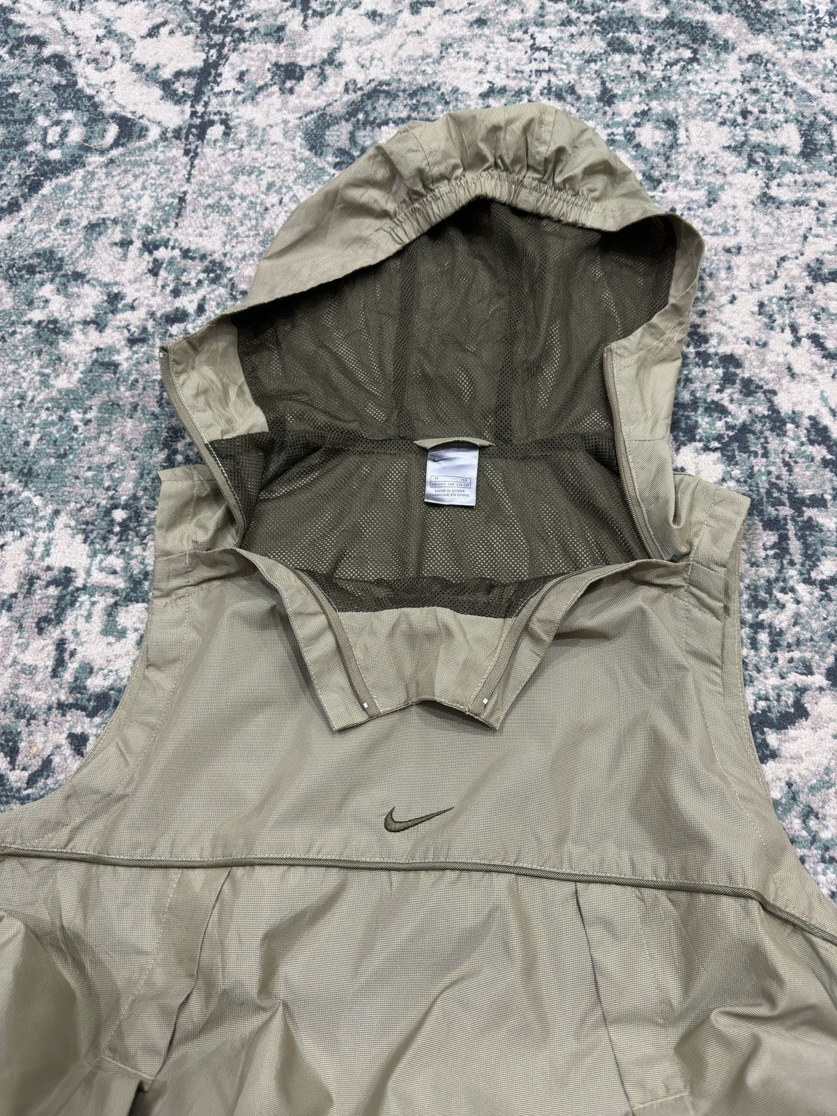 Nike Vintage Nike Swoosh Centre Sleeveless Gorpcore Jacket Size US S / EU 44-46 / 1 - 6 Thumbnail