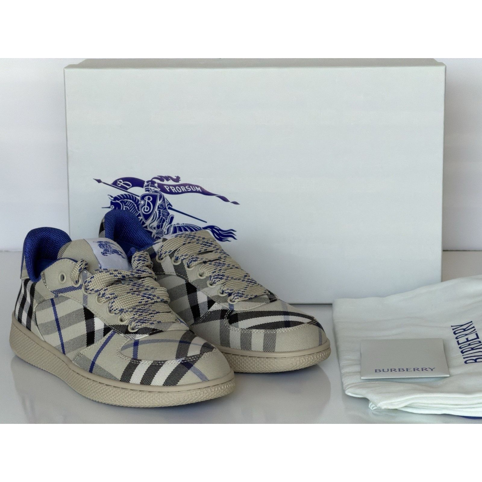 Burberry Burberry Women's Lichen IP Check Sneakers 9 US 8095373 Size US 9 / IT 39 - 18 Thumbnail