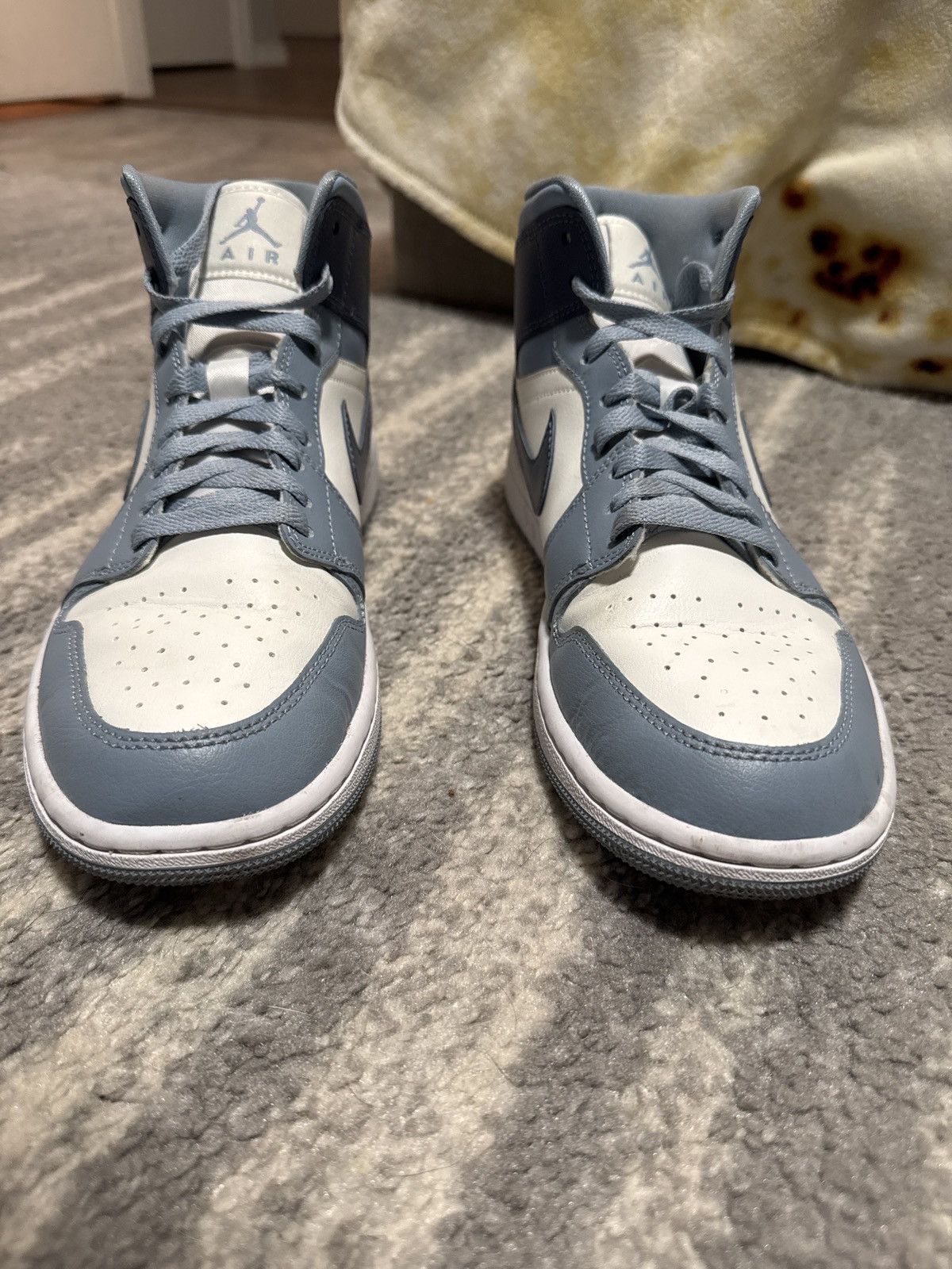 Nike woman’s air jordan 1 mid Size US 10 / IT 40 - 4 Thumbnail