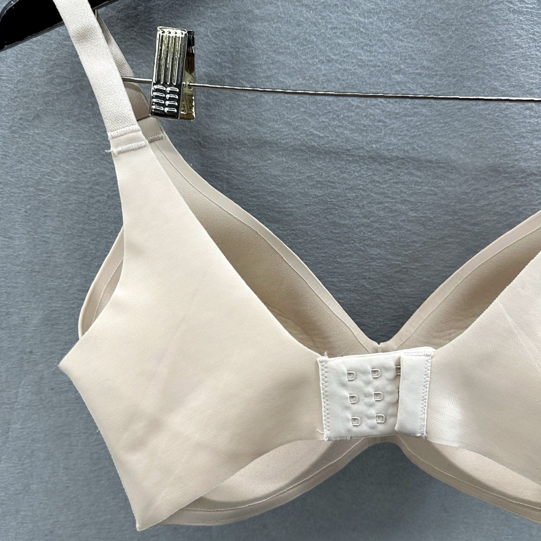 Vintage Soma Vanishing 360 Wireless T-Shirt Bra Women’s 34DDD Beige Seamless Adjustable Underwire No Nipple Cover Size ONE SIZE - 7 Thumbnail