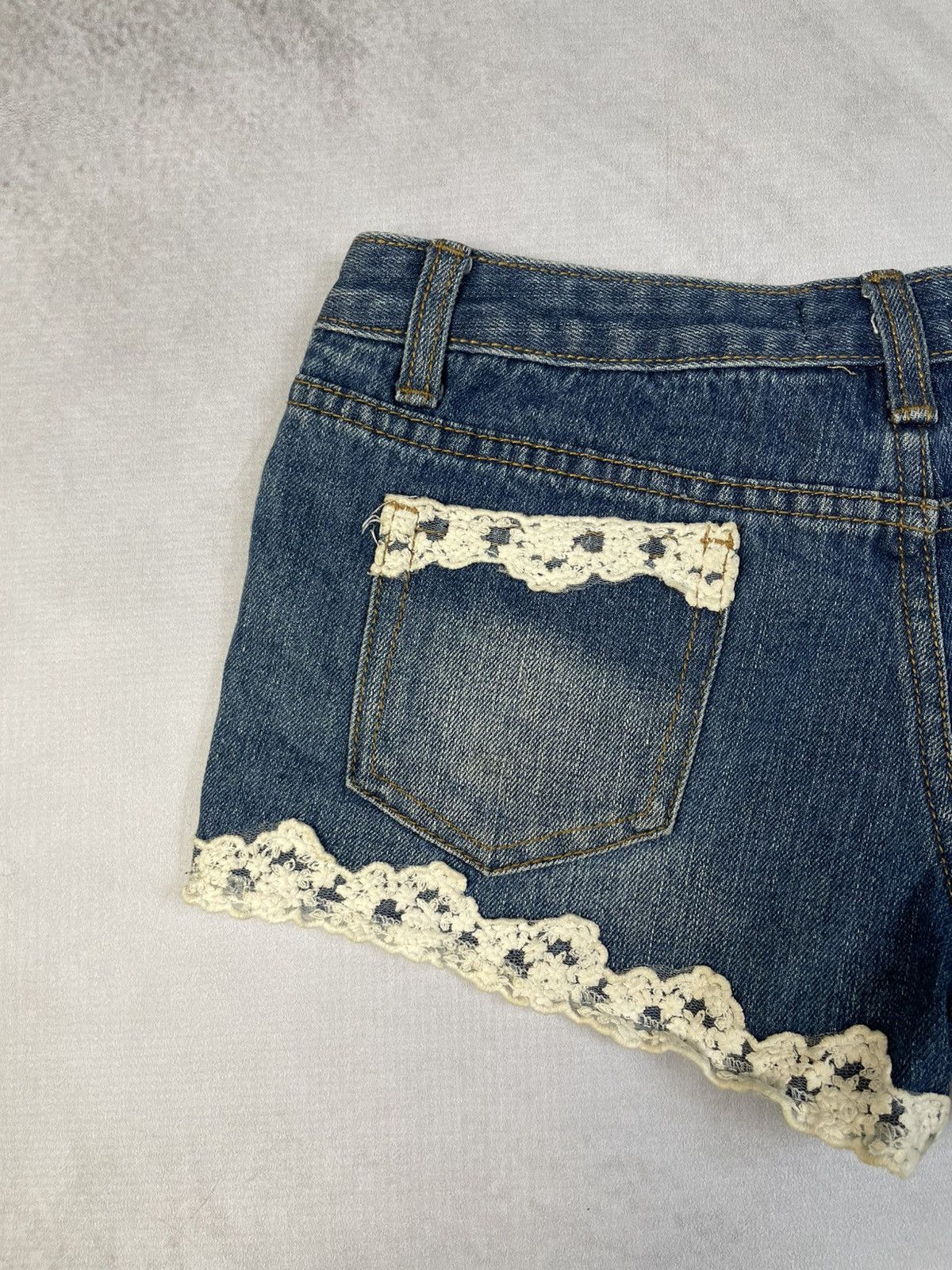 LIZ LISA Y2k Liz Lisa Crochet Lace Trim Denim Shorts Size 27" / US 4 / IT 40 - 8 Thumbnail