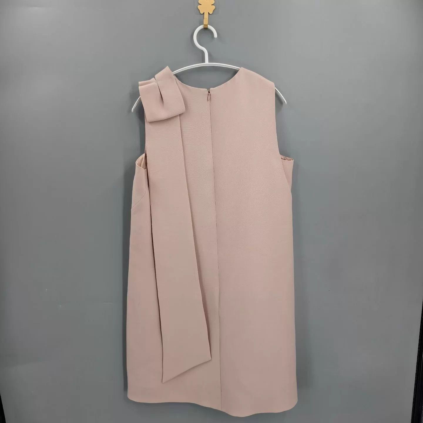 Valentino Valentino Women's Beige Sleeveless Dress 40 99 Size S / US 4 / IT 40 - 2 Thumbnail