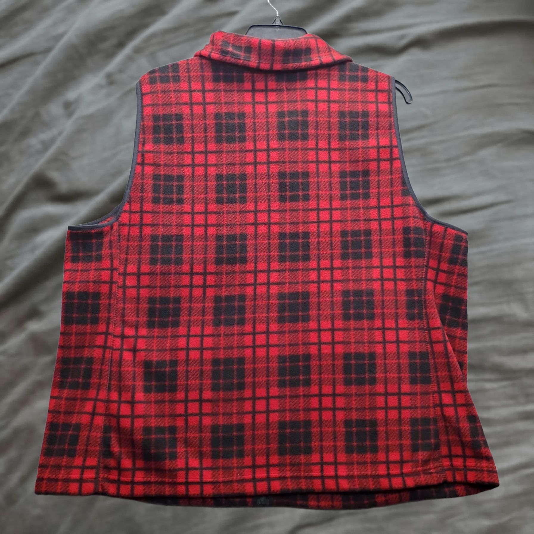 Chaps Chaps Men’s Vest Fleece 2X Multi Plaid Regular Fit Sleeveless Full Zip Chest 53.5 in Short 2X Mens Size 2X Plaid Outdoor Walking Fall Winter Vest Size US XXL / EU 58 / 5 - 1 Thumbnail