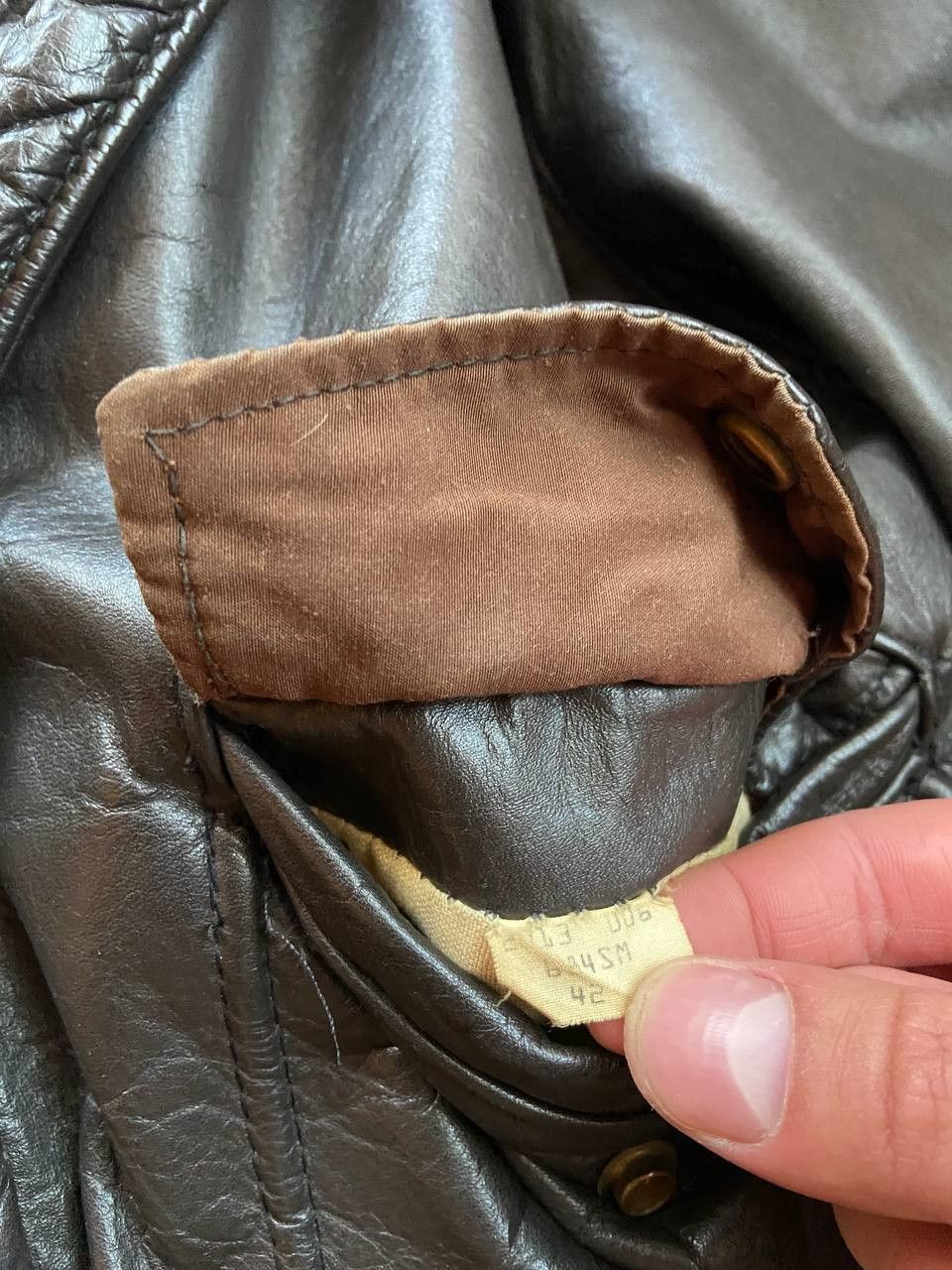 Schott vintage Schott NYC Leather Bomber with Detachable Collar Size US L / EU 52-54 / 3 - 6 Thumbnail