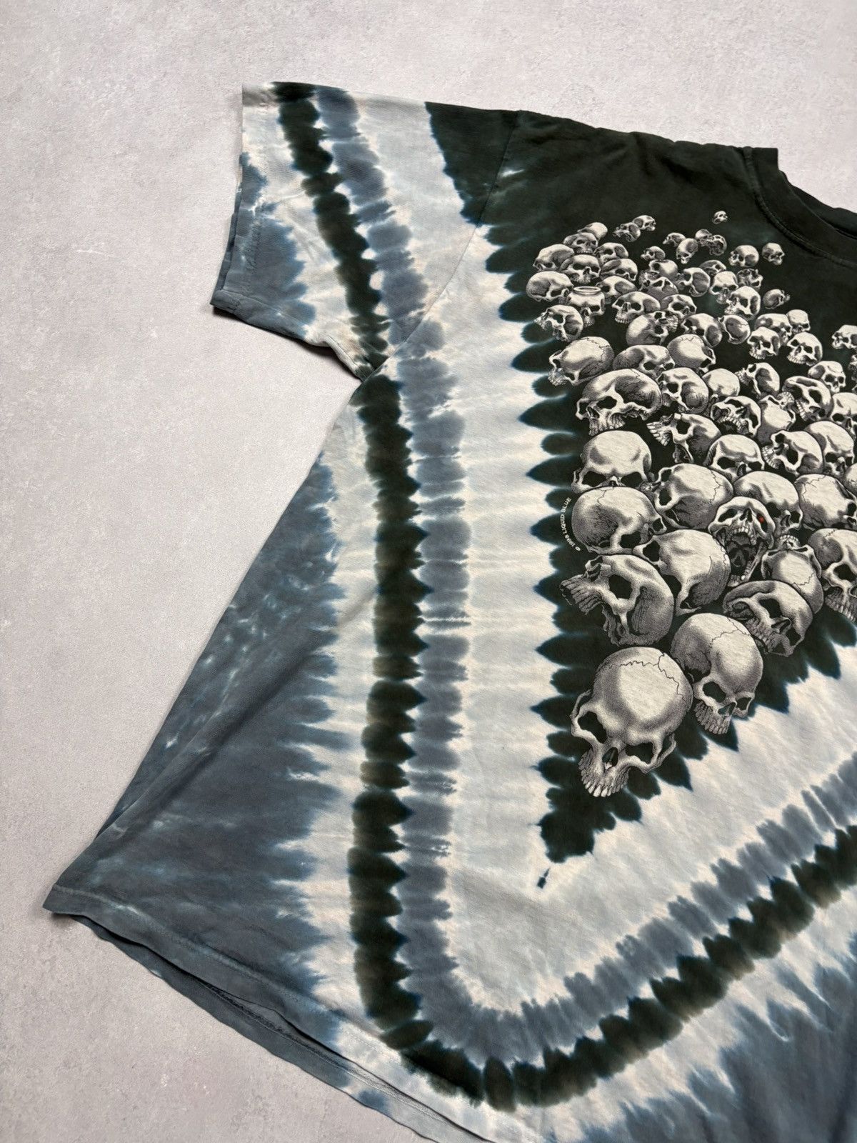 Vintage Vintage 1998 Disney Liquid Blue Skull Tie Dye T Shirt AOP XL Size US XL / EU 56 / 4 - 3 Thumbnail