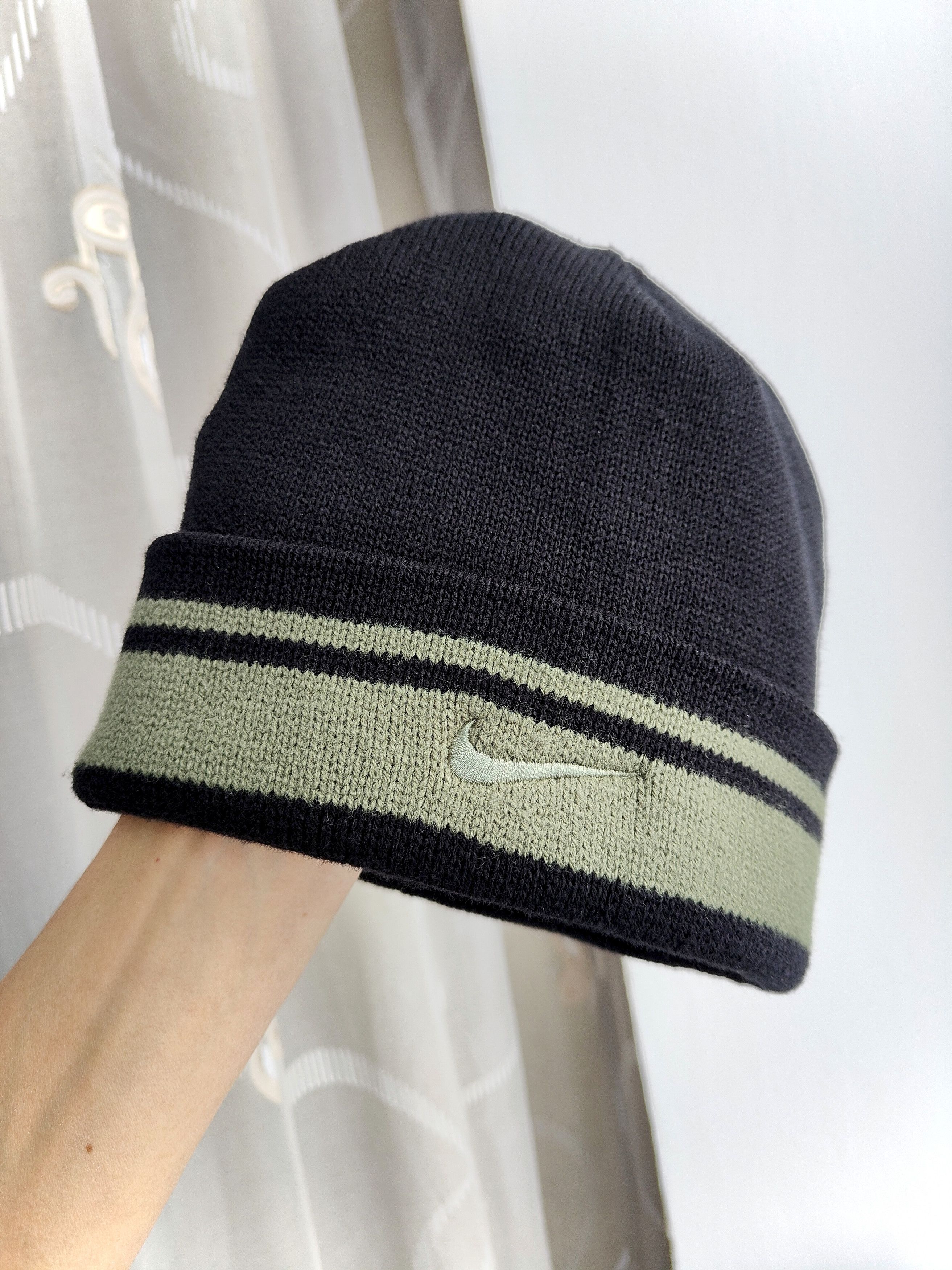 Nike Vintage Nike Beanie Hat Swoosh Logo Canada Y2K Streetwear Size ONE SIZE - 1 Thumbnail
