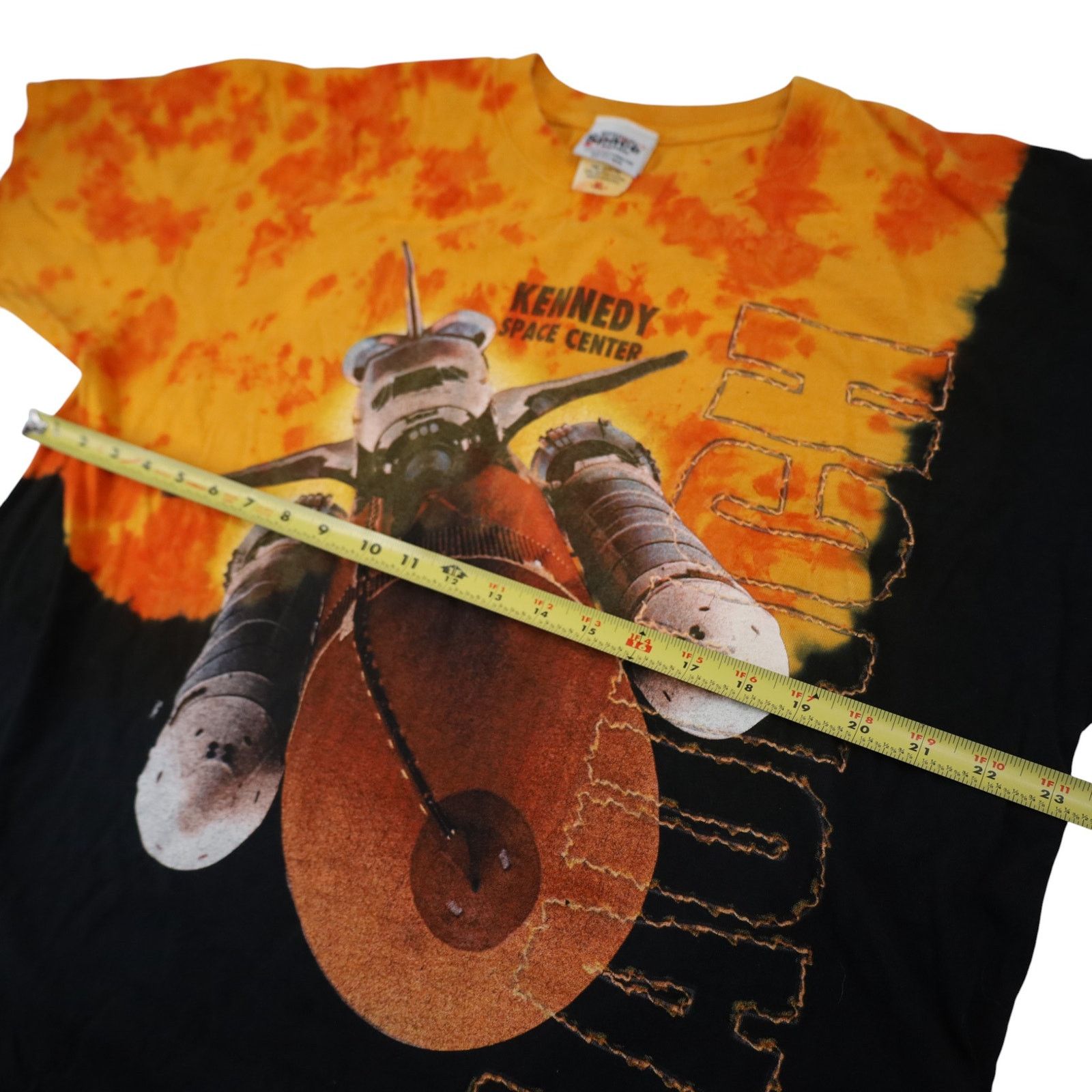 Vintage Vintage Y2k Kennedy Space Center Tie Dye Space Ship T Shirt Size US XL / EU 56 / 4 - 7 Thumbnail