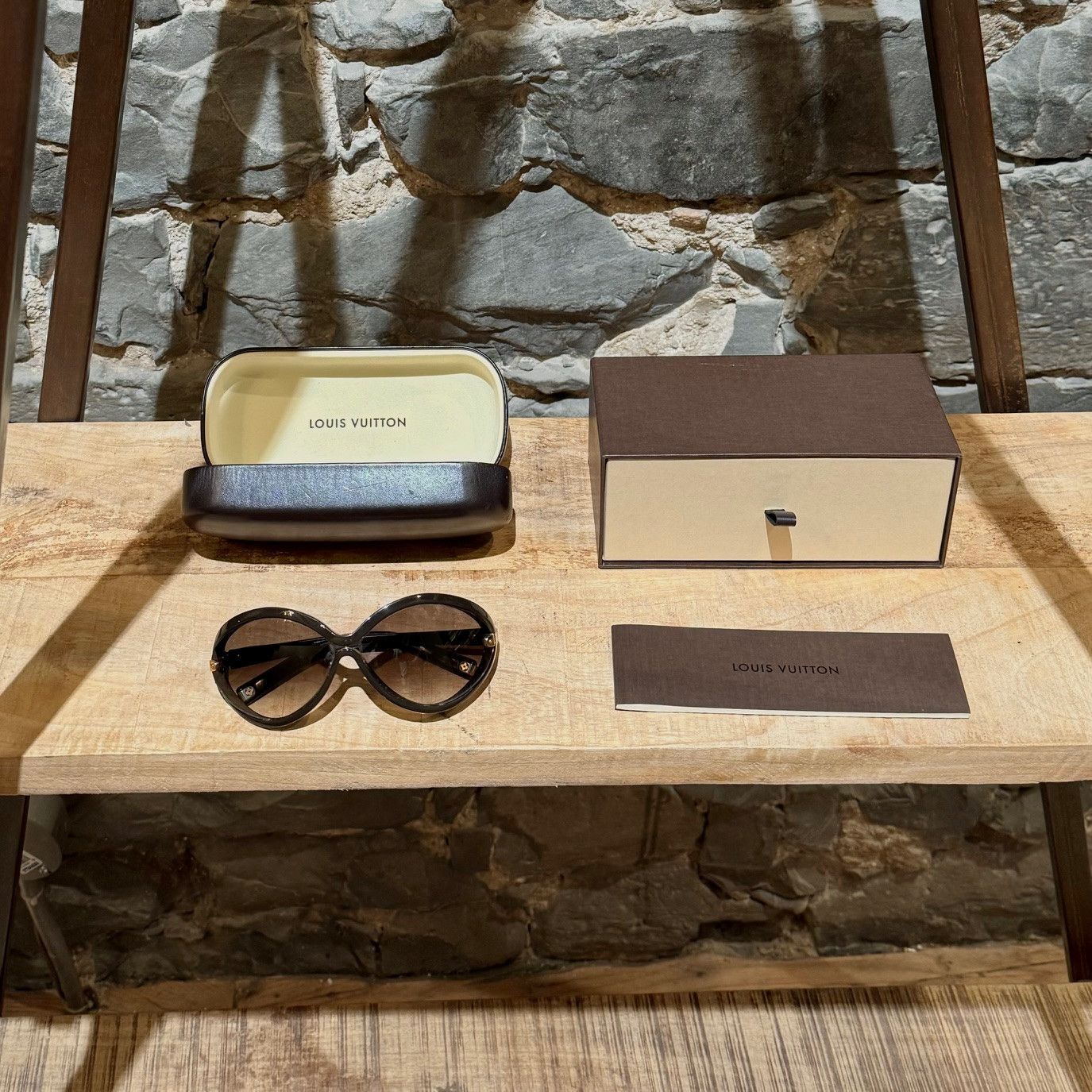 Louis Vuitton Louis Vuitton Z0415W Brown Oval Daphne Sunglasses Size ONE SIZE - 2 Thumbnail