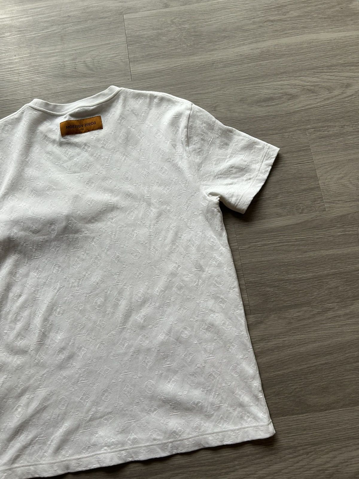 Louis Vuitton Louis Vuitton All Over Monogram Fish T-Shirt Size Medium Size US M / EU 48-50 / 2 - 9 Thumbnail