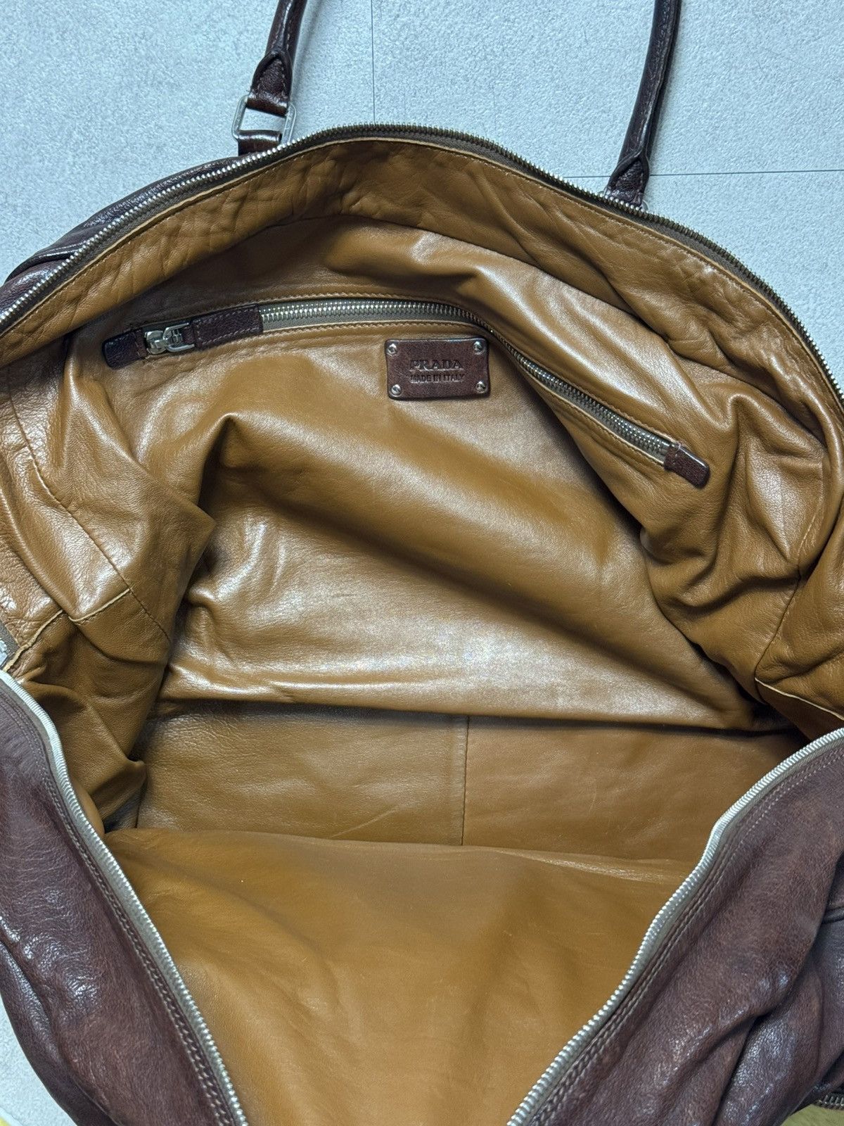 バッグ Prada Buffalo Leather Duffle Bag vintage Prada Vintage Buffalo Leather Duffle Bag