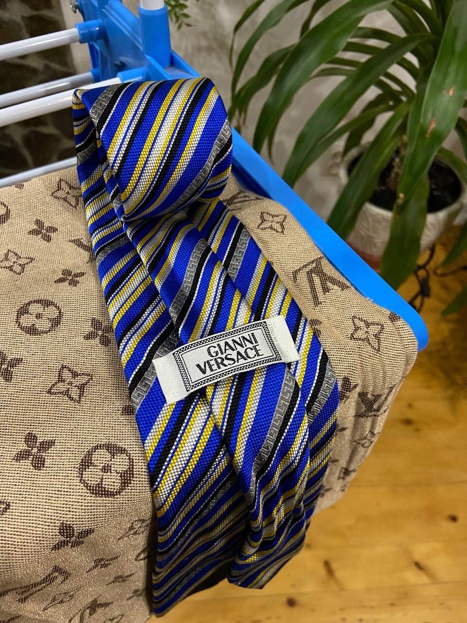 Versace Vintage Rare Gianni Versace 100% Silk Striped Tie Size ONE SIZE - 2 Thumbnail