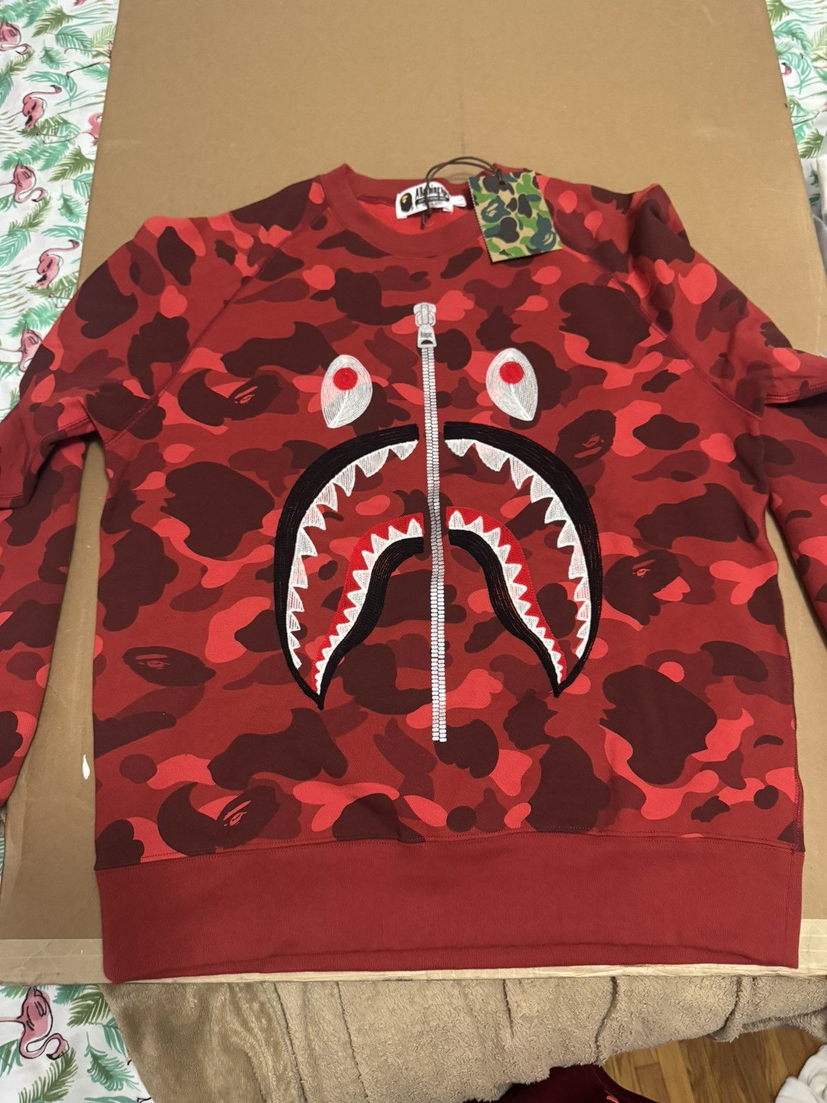 Bape BAPE Red Camo Shark Crewneck Size US L / EU 52-54 / 3 - 1 Thumbnail