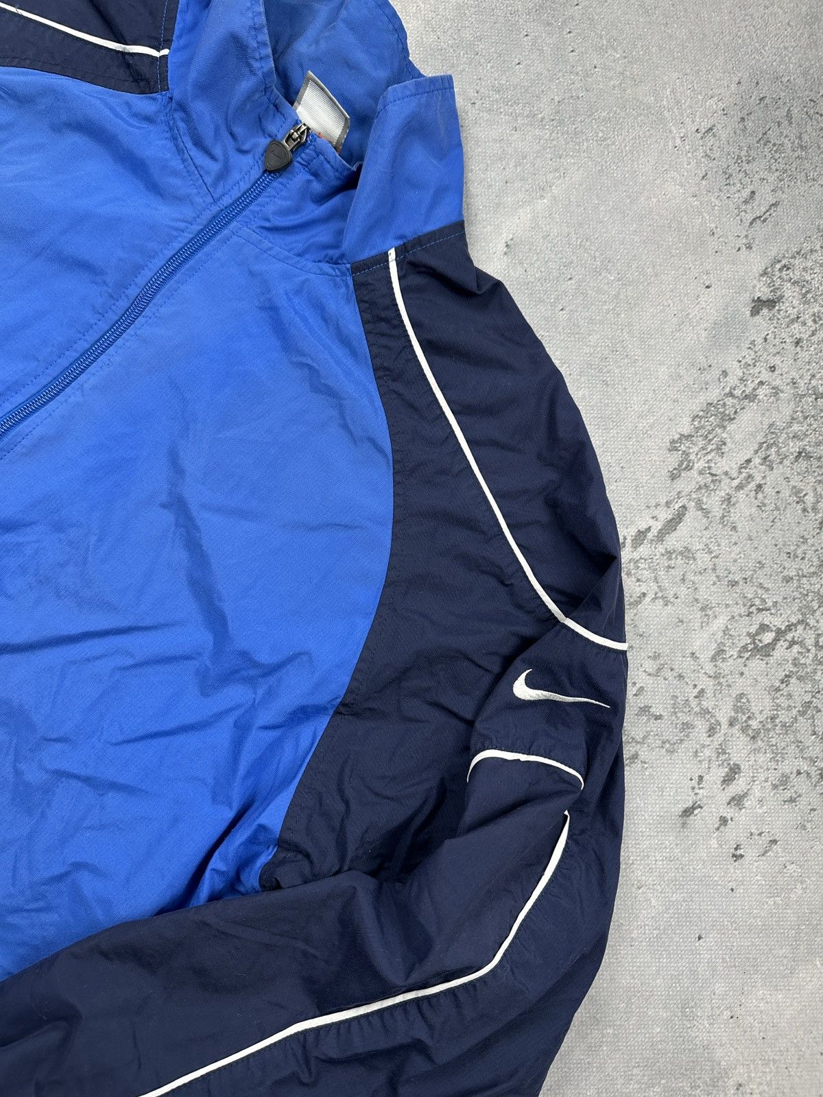 Nike Vintage Nike Blue Navy Track Jacket Full Zip Mesh Lining 90s Size US L / EU 52-54 / 3 - 2 Thumbnail