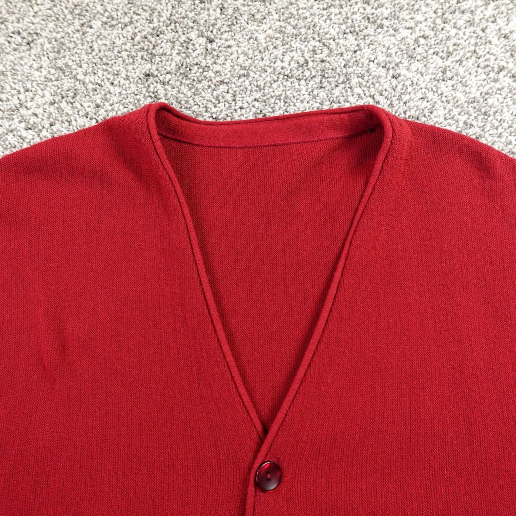 Vintage VINTAGE Mens Cardigan Sweater M Red Orlon Acrylic V-Neck Knit Grandpa Knit Solid Long Sleeve Size US M / EU 48-50 / 2 - 3 Thumbnail